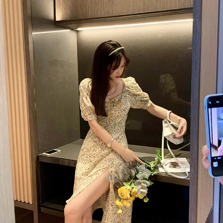 MISHOW 2023 Summer New Midi Dresses Women Vintage Short Sleeve A-Line Retro Mini Dress Korean French Female Clothing MX20B1087