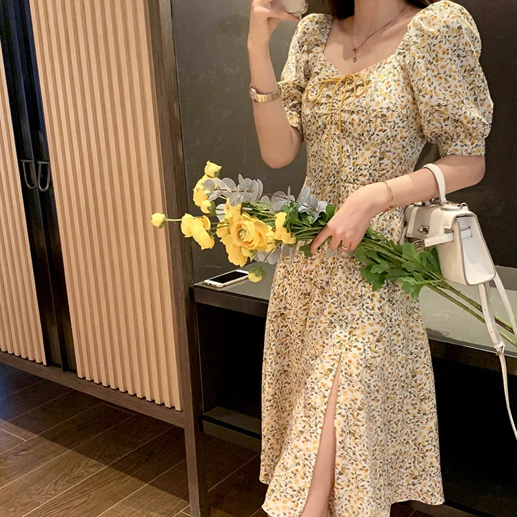 MISHOW 2023 Summer New Midi Dresses Women Vintage Short Sleeve A-Line Retro Mini Dress Korean French Female Clothing MX20B1087