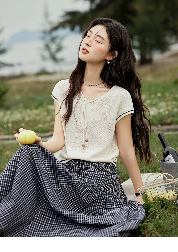 MISHOW Office Lady Summer Knitted Sweater V-neck Short Sleeve Solid Slimming Bead Design Pullover Female Lazy Tops MXE33Z1227
