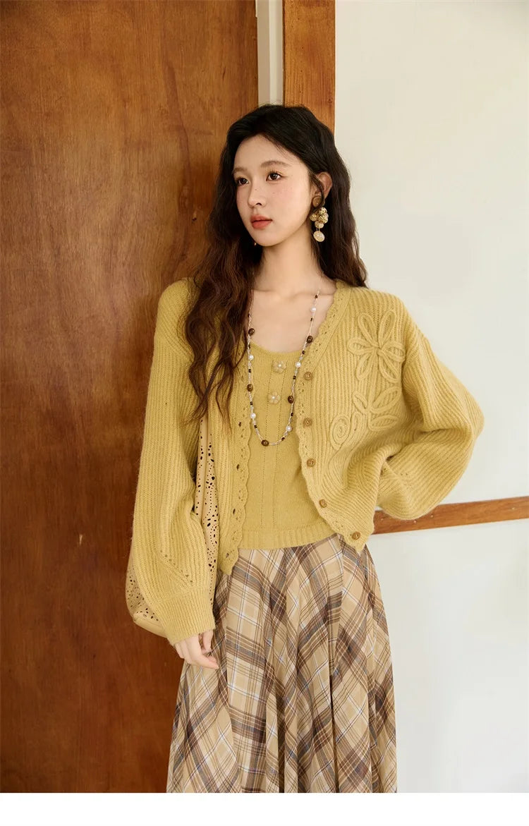 MISHOW Woman Two-piece 2025 Autumn Casual Yellow V-neck Knitted Cardigan Slim Fit Camisole Elegant Commute Top MXE45T0742