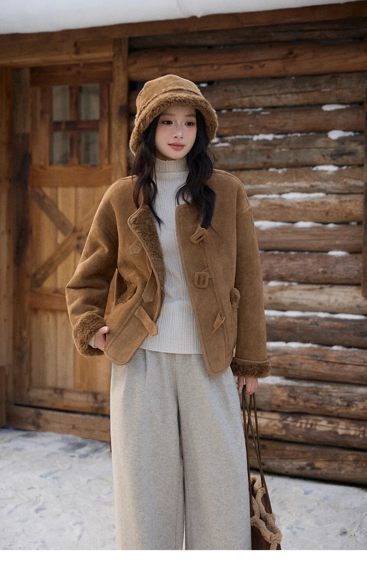 MISHOW Women's Warm Jacket 2025 Retro Luxury Brown Round Neck Long Sleeve Coat Commuting Windproof Loose Coat Woman MXE90W0994