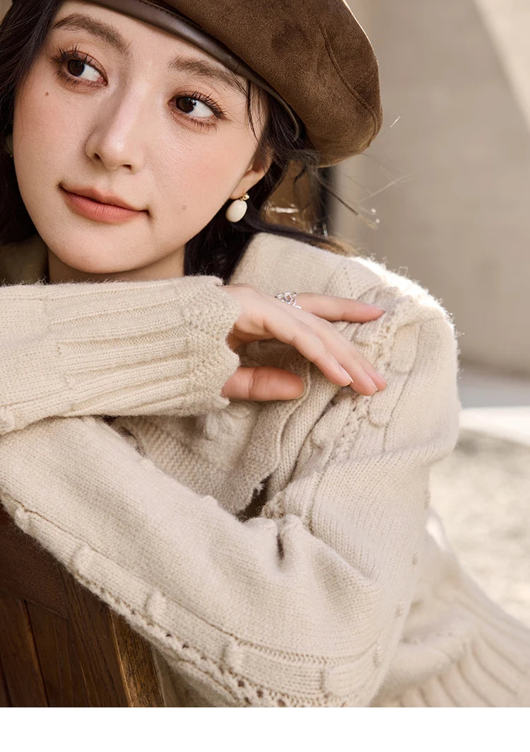 MISHOW Embroidered Sweater Women’s French Retro Doll Collar 2024 Fall Winter New Casual Long-sleeved Knit Sweater Top MXD35Z0895