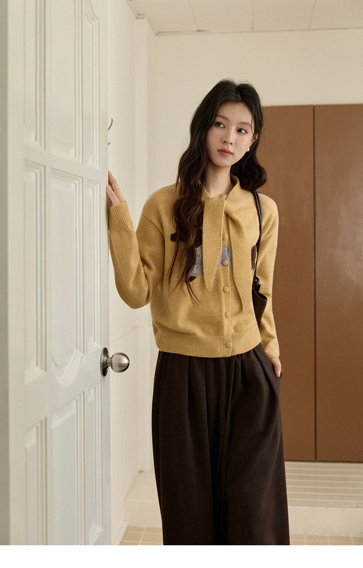 MISHOW Women's Pink Knit Cardigan 2025 Autumn Winter Dachshund Pattern Bow Collar Sweaters Single-breasted Loose Tops MXE94Z2997