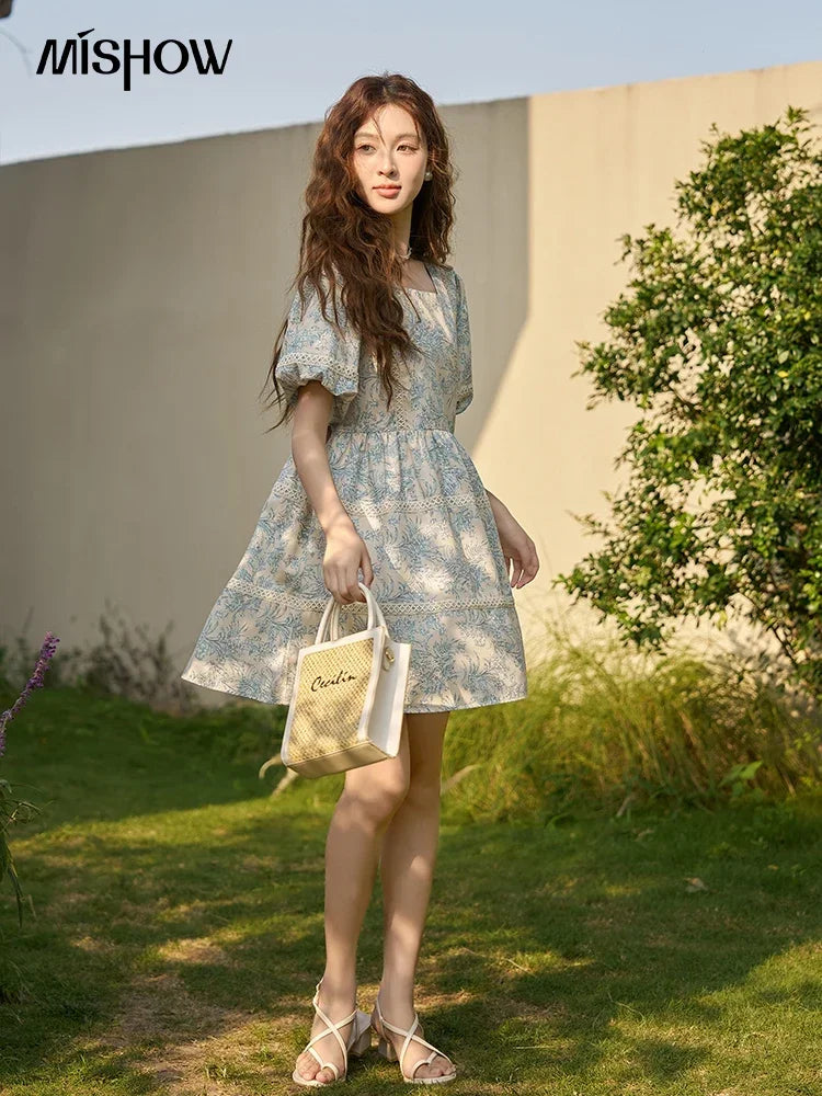MISHOW Square Collar Blue Floral Dress 2023 Summer French Retro Puff Sleeve Lace Doll Sweet Loose Knee-Length Dresses MXC38L1520