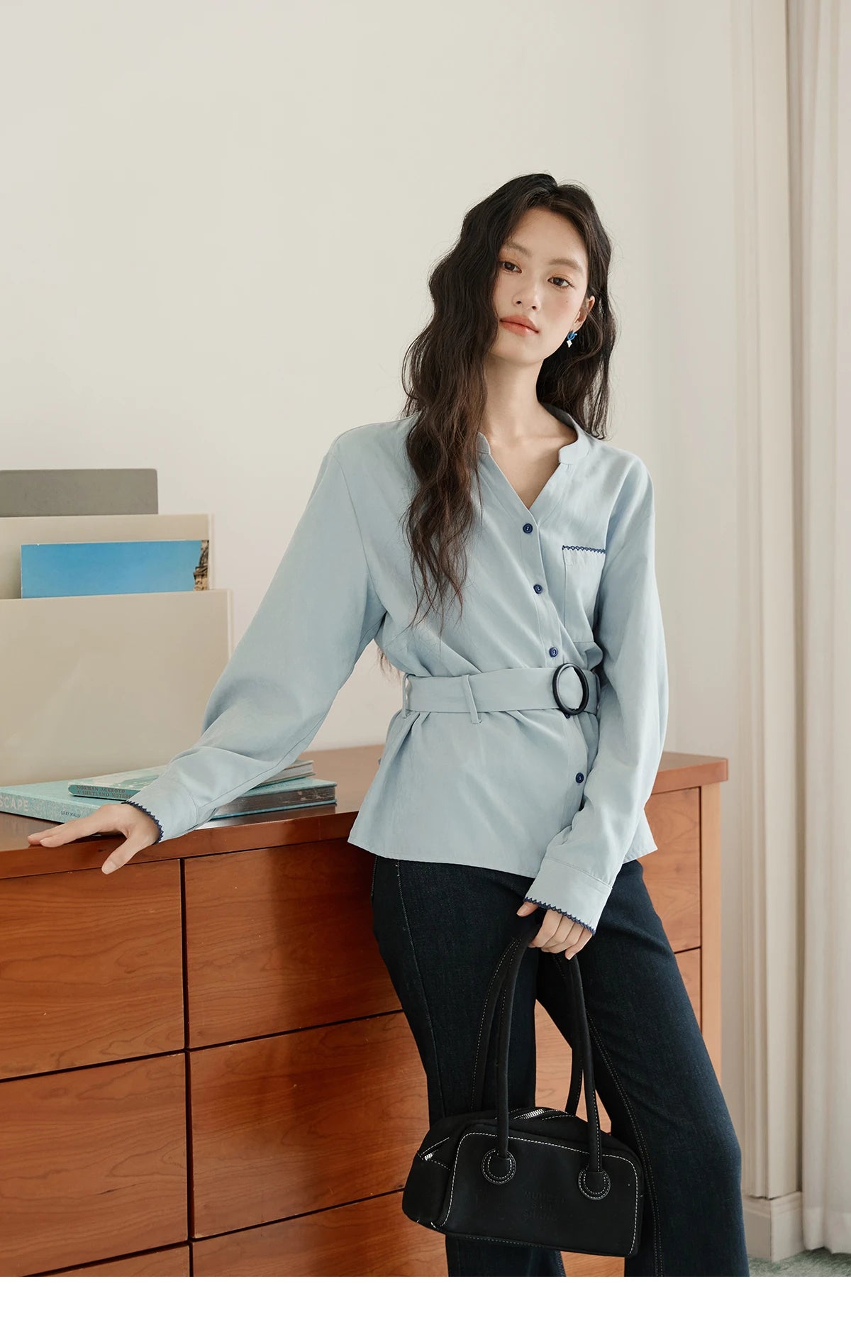 MISHOW Women's Haze Blue Peach Skin Velvet Shirt Autumn 2025 Contrast Color Design Waist Shirts Commute Versatile Top MXE47X2497