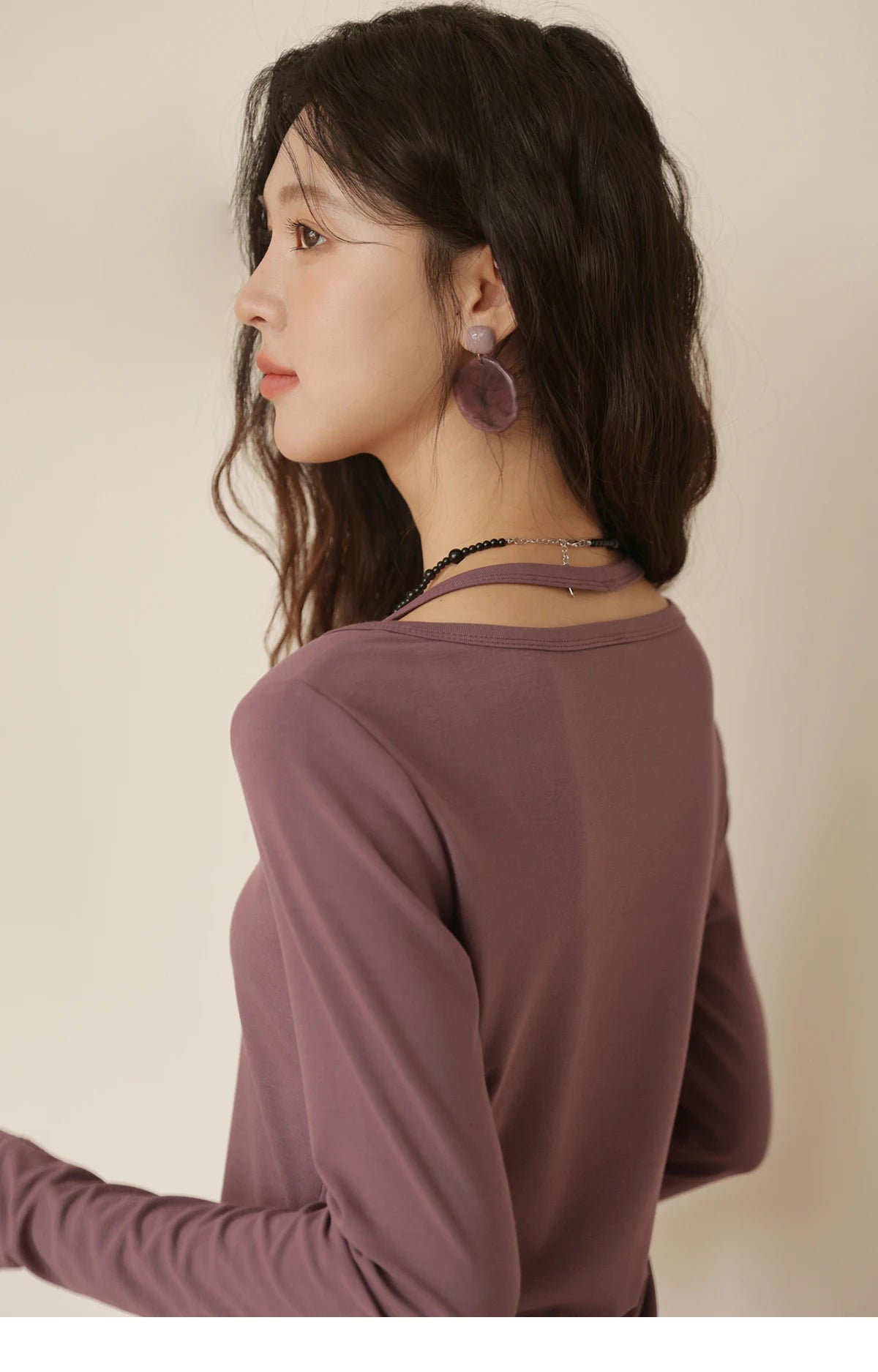 MISHOW Elastic Knitted T-shirts for Women Autumn 2025 Hanging Neck Strap Tees Pleated Waist Slim Long Sleeved Top MXE42T0720