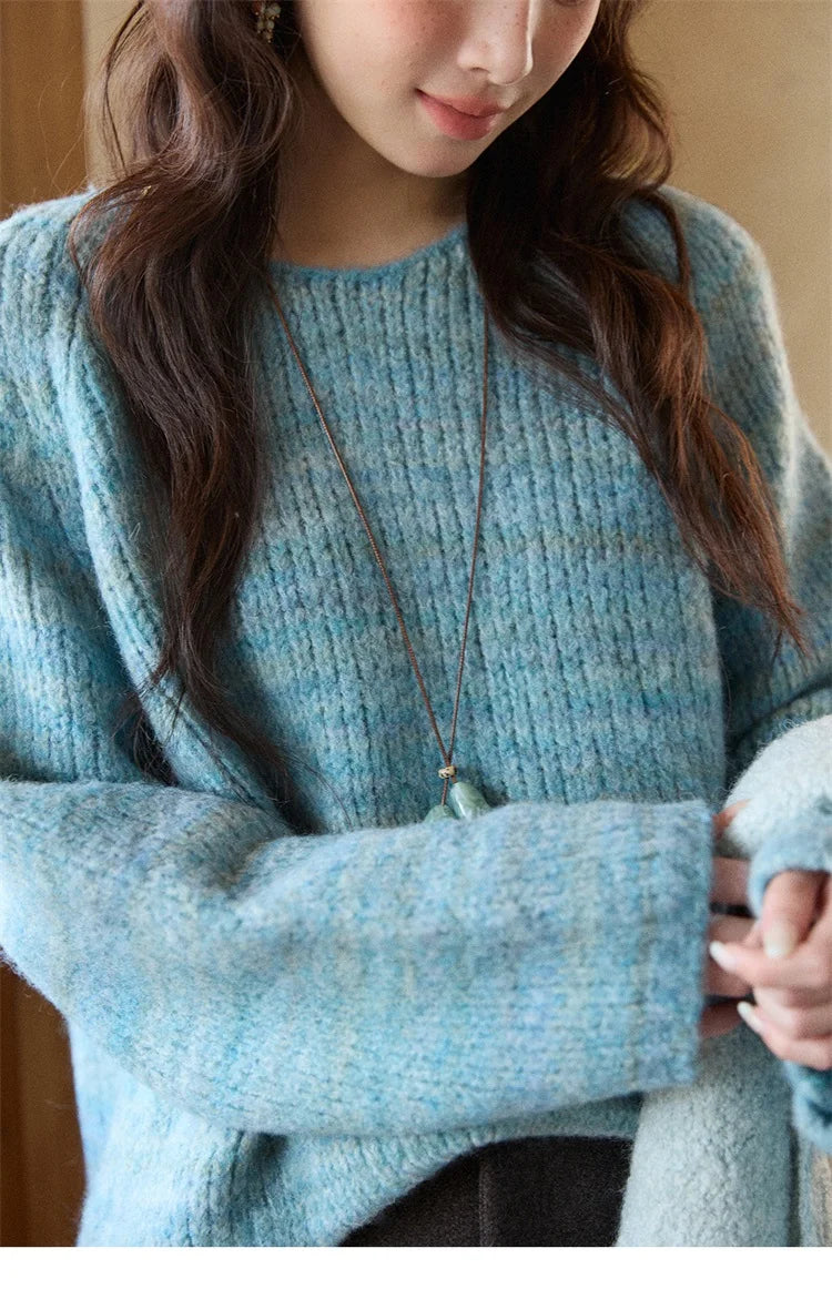 MISHOW Women's Blue Sweater 2025 Winter Fashion Loose Crew Neck Long Sleeve Pullover Pullovers Soft Versatile Top MXE86Z2733