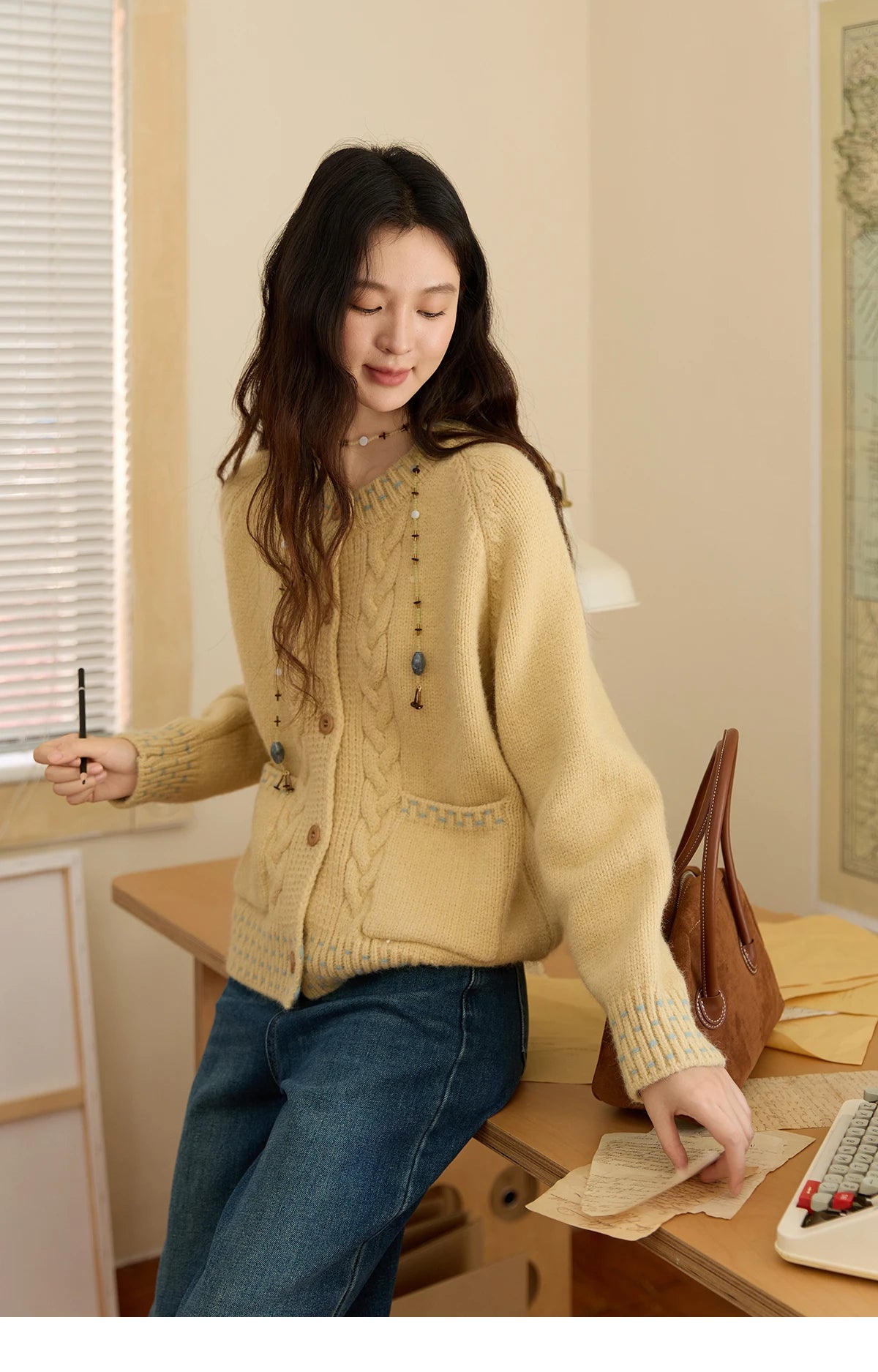 MISHOW Women's Cardigan 2025 Autumn Winter Yellow Cable Knit Cardigan Hand-Drawstring Design Commuter Short Jacket MXE47Z2566