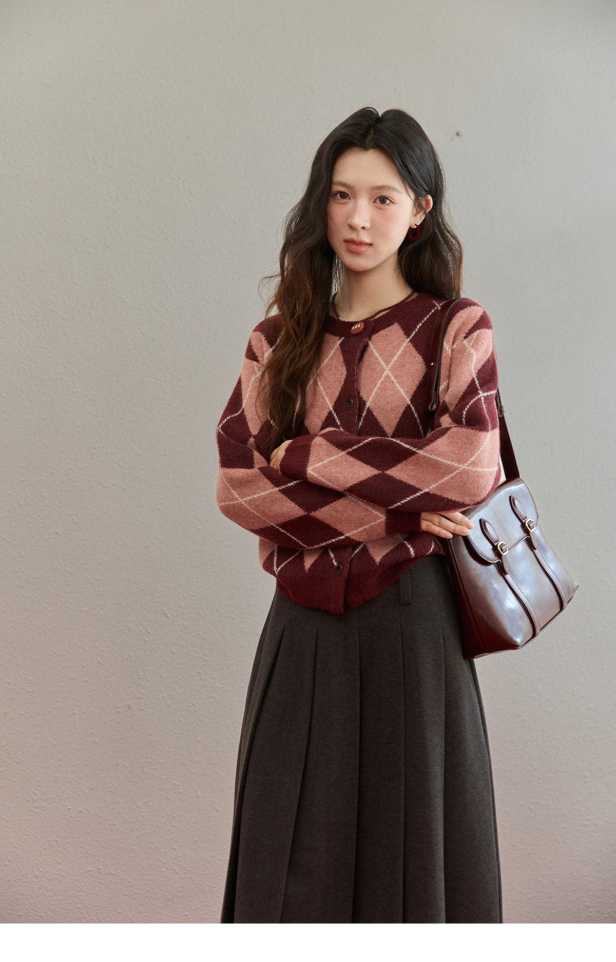 MISHOW Christmas Retro Diamond Grid Sweater Cardigan for Women 2025 Winter O-neck Contrasting Thick Knitted Sweaters MXE91Z2773