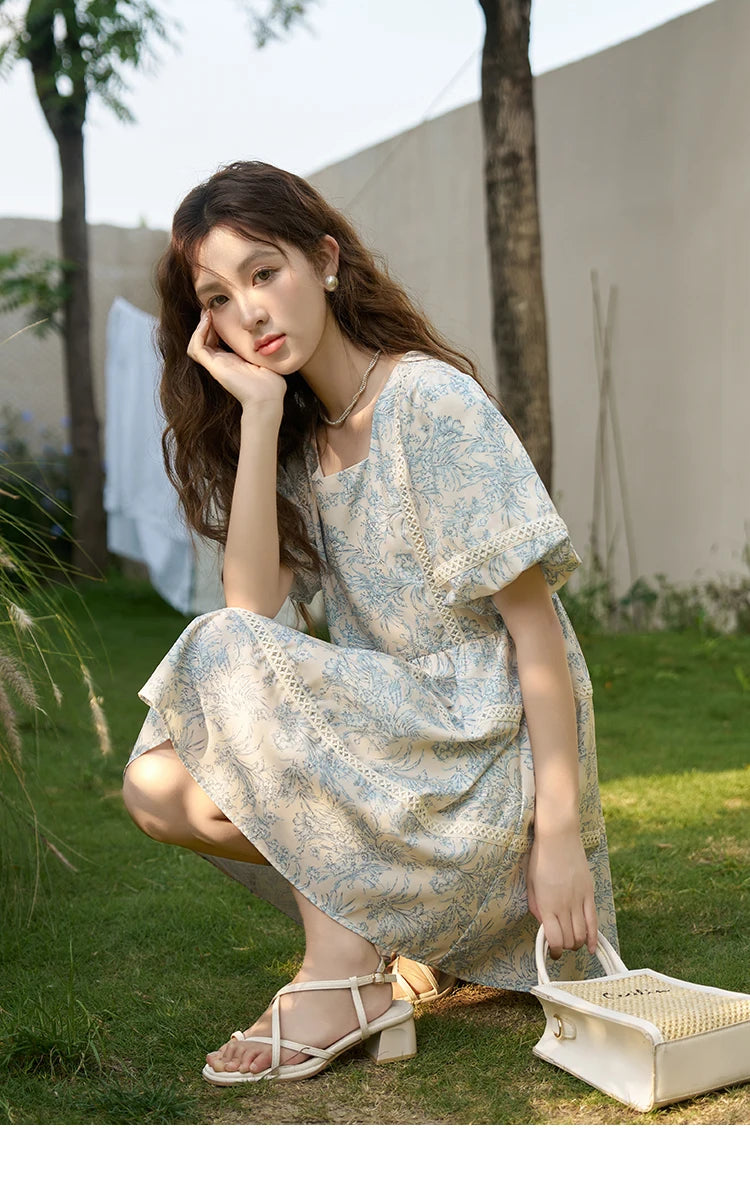 MISHOW Square Collar Blue Floral Dress 2023 Summer French Retro Puff Sleeve Lace Doll Sweet Loose Knee-Length Dresses MXC38L1520