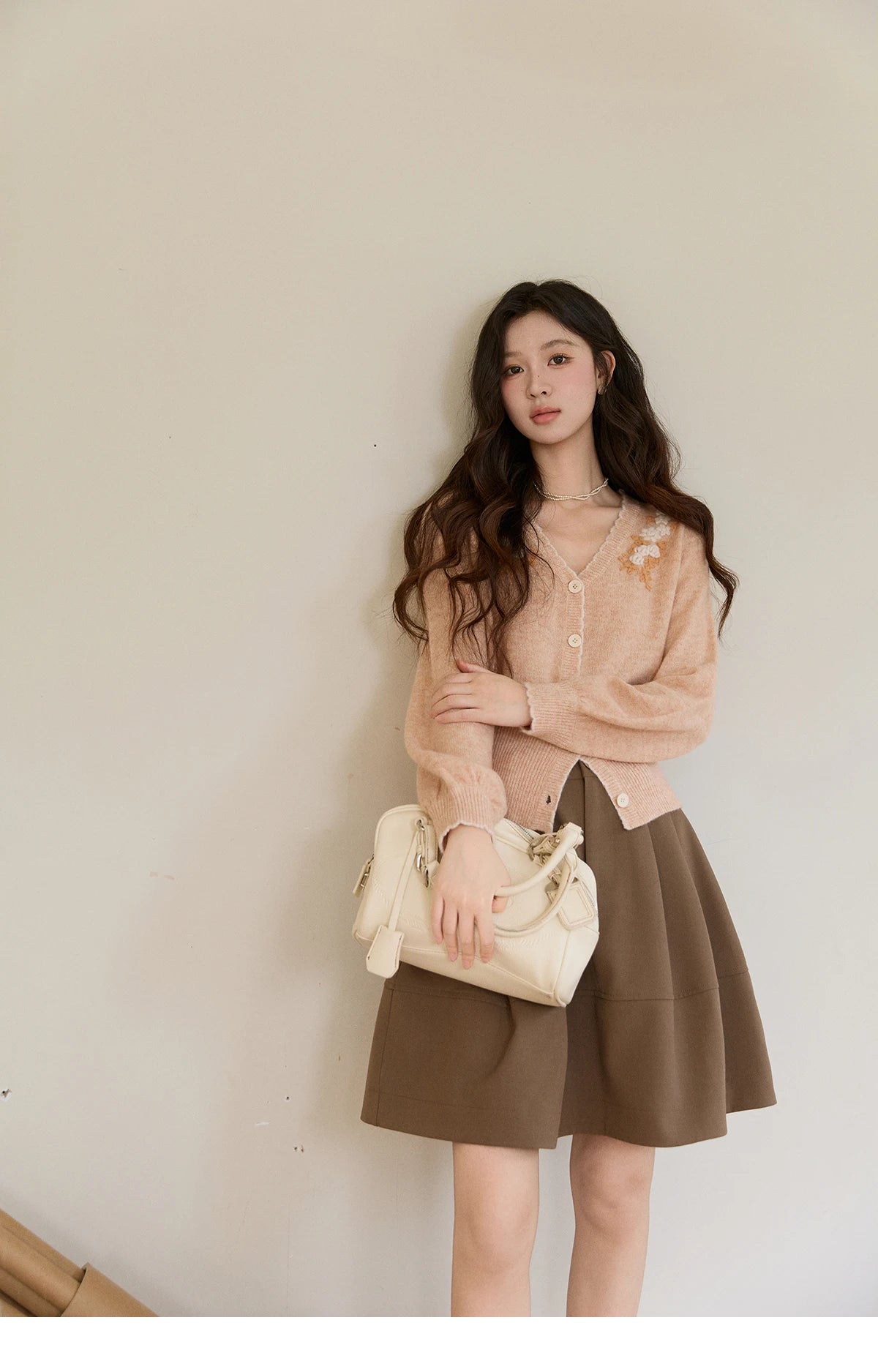 MISHOW Women's Floral Embroidery Knitted Cardigan 2026 Spring V-Neck Casual Short Tops Elegant Slim Knitted Sweater MXF11Z2917