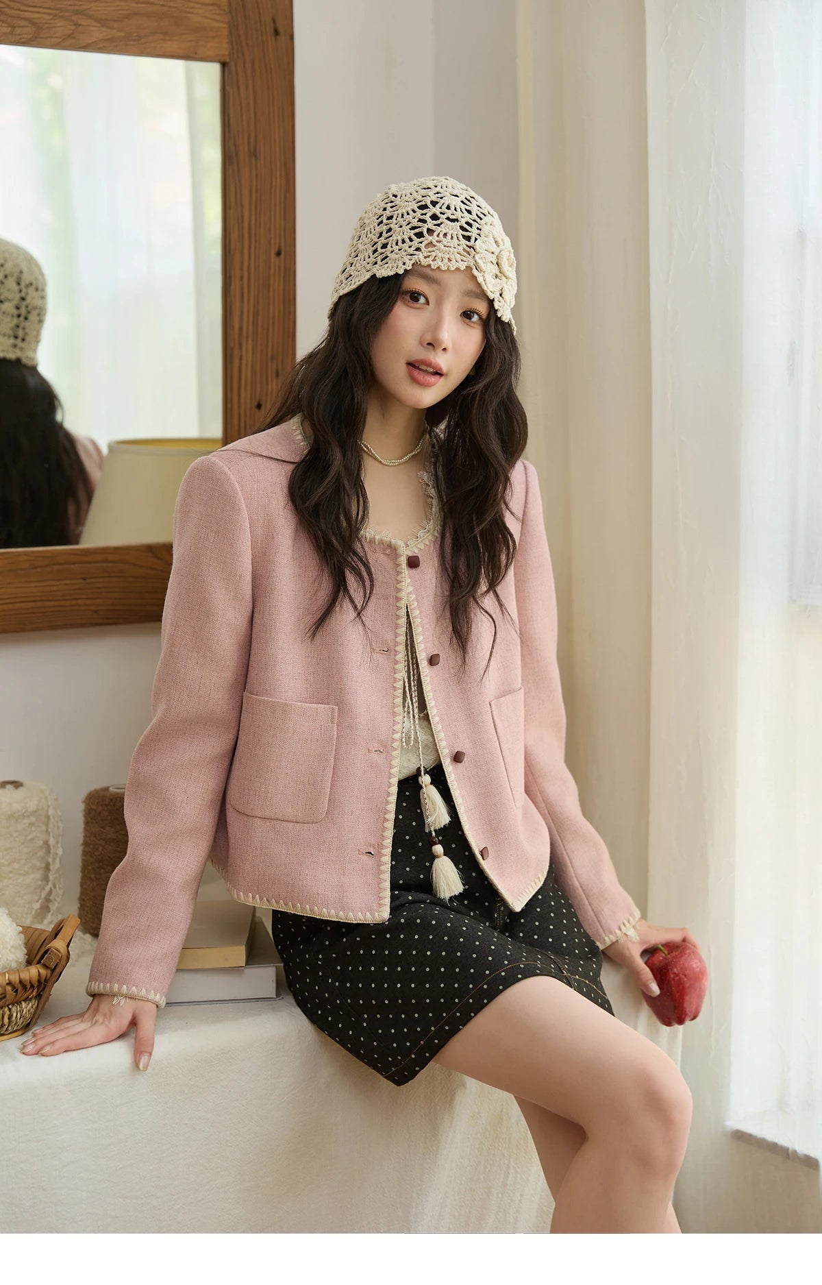 MISHOW Women's Solid Tweed Jacket 2025 Autumn Vintage Commute Round Neck Long Sleeved Short Jackets Woman Clothes MXE44W0812
