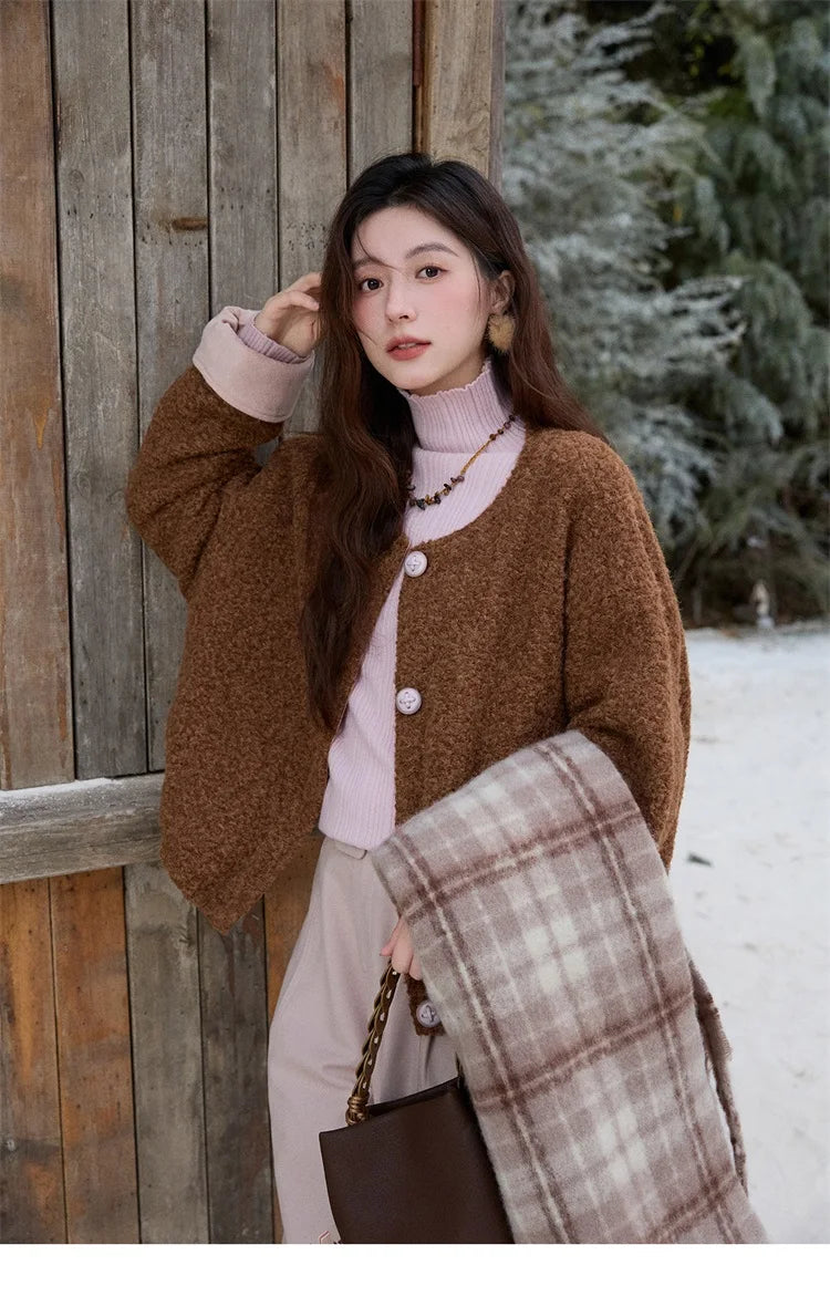 MISHOW Women's Brown Jacket 2025 Winter Retro Warm Round Neck Wool Quilted Coat Commute Short Loose Thick Coat Woman MXE87W0935