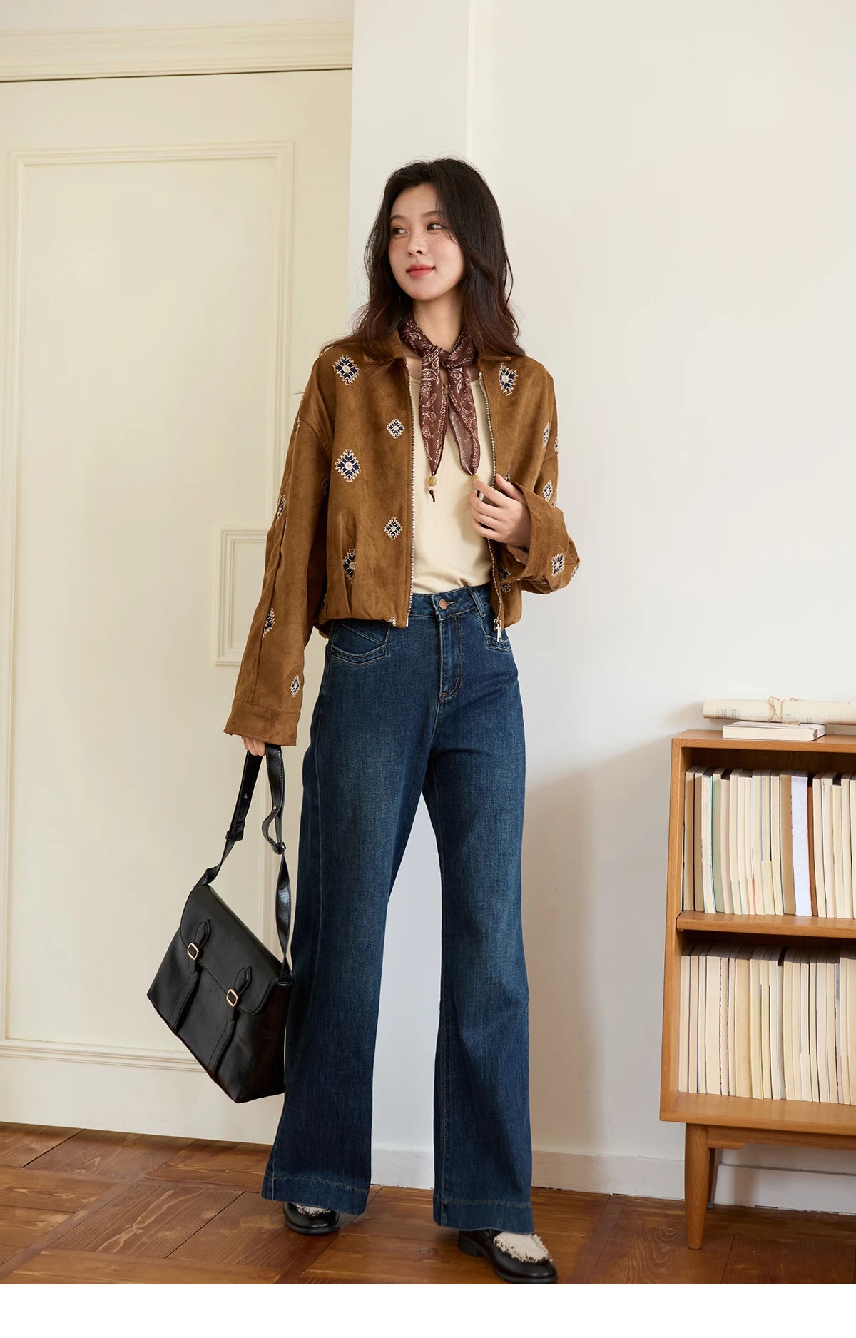 MISHOW Woman Sweaters 2025 Autumn Winter Apricot Brushed Knitted Bottoming Pullovers Pleated Design Casual Loose Top MXE48Z2517