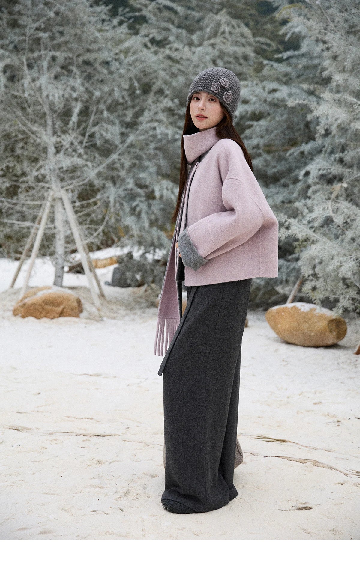 MISHOW Women's Tweed Wool Double-Faced Short Coat with Scarf 2025 Winter Loose Warm Outerwear O-neck Coat Office Lady MXE86W0977