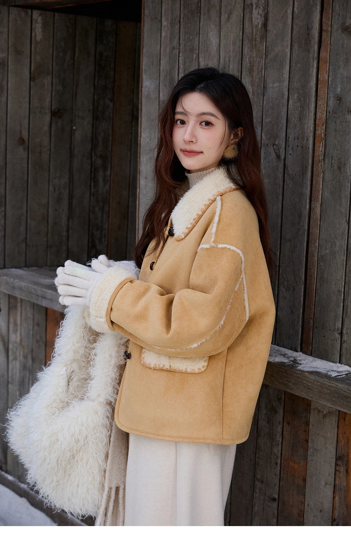 MISHOW Yellow Thickened Fur Integrated Suede Jacket for Women Winter 2025 Lapel Loose Warm Imitation Lamb Fur Jacket MXE92W1016