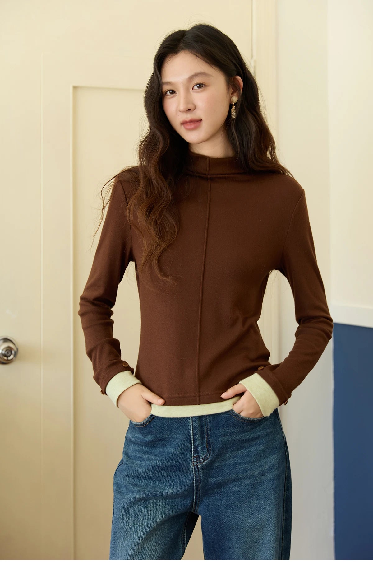 MISHOW Knitted Tops for Women 2025 Autumn New Apricot Stand Collar Long Sleeves Slim Fit with Detachable Cuffs Tops MXE49Z2532