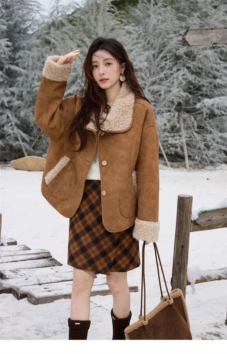MISHOW Women's Double Sided Wearing Jacket 2025 Winter Lamb Wool Lapel Coat Warm Windproof Commuter Coat with Pockets MXE91W1015