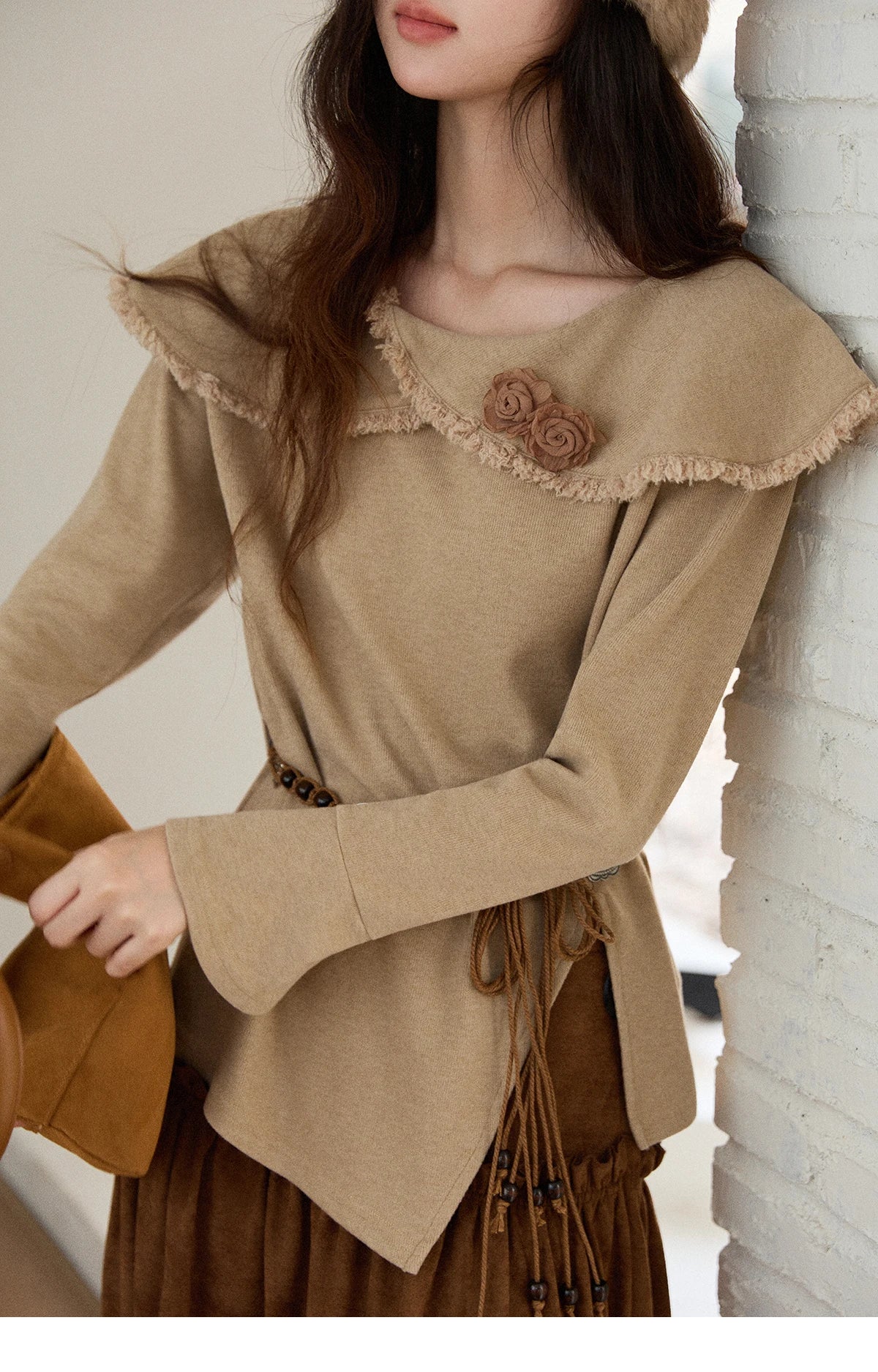 MISHOW Women's Long-sleeved Tops 2025 Winter Retro Brown Three-dimensional Flower Decoration Round Neck Knitted Tops MXE51Z2593