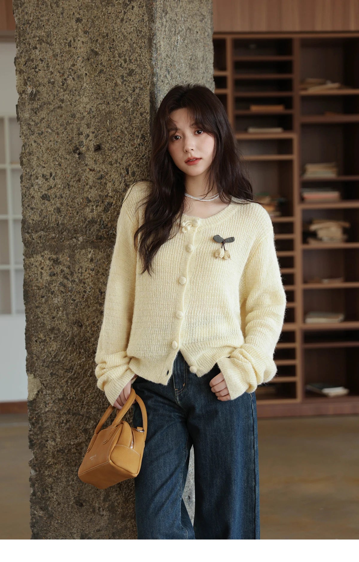 MISHOW Women's Knit Cardigan 2025 Autumn Elegant Camellia Brooch Round Neck Long-Sleeve Top Solid Commute Outerwear MXE44Z1390