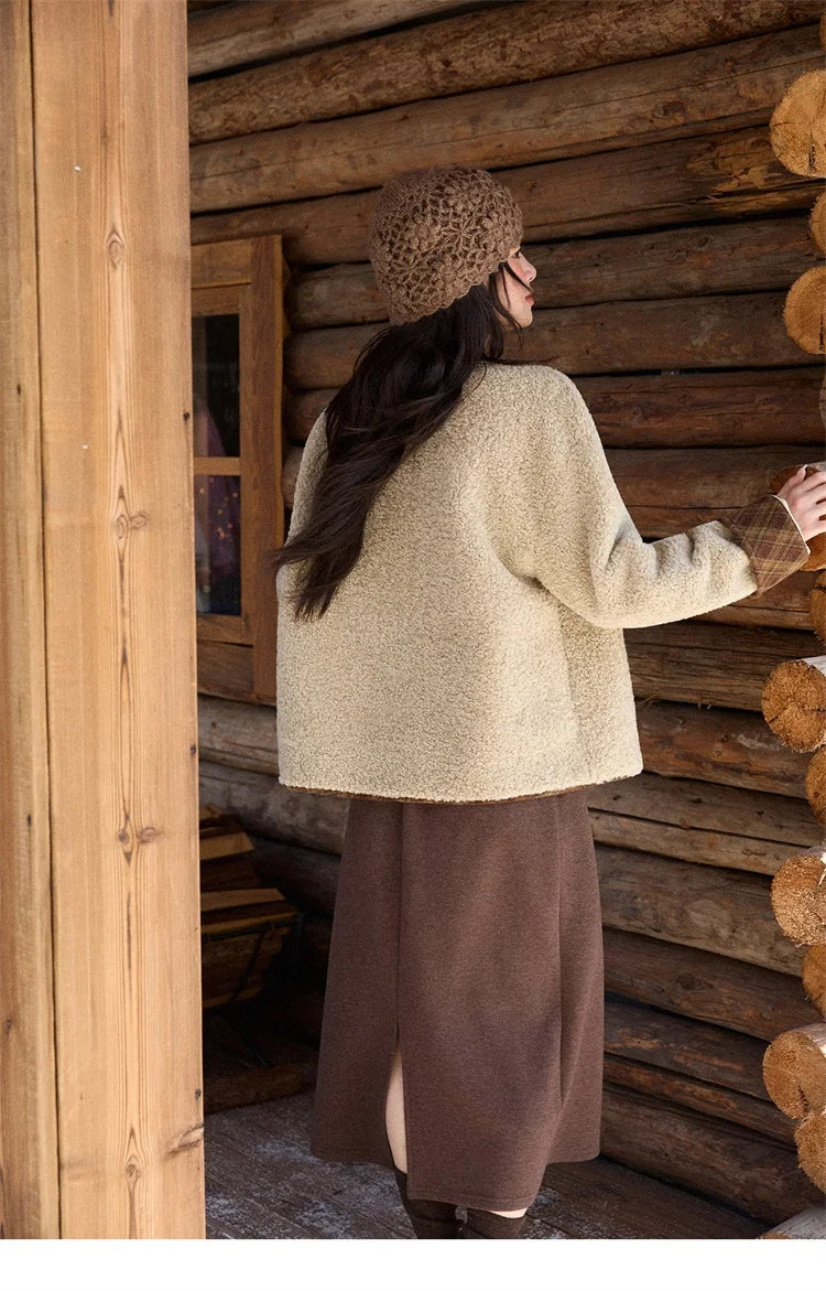 MISHOW Woman Plaid Patchwork Lamb Wool Coat 2025 Winter Round Neck Coat Commute Warm Loose Jacket (Without A Scarf)MXE90W0923