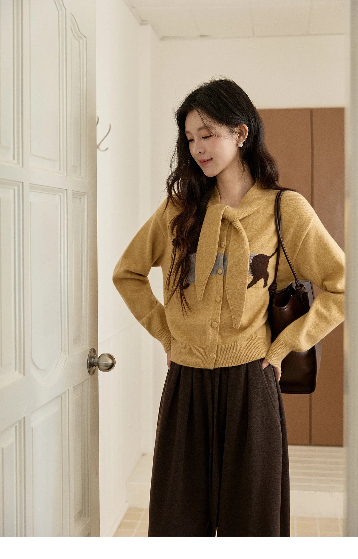 MISHOW Women's Pink Knit Cardigan 2025 Autumn Winter Dachshund Pattern Bow Collar Sweaters Single-breasted Loose Tops MXE94Z2997