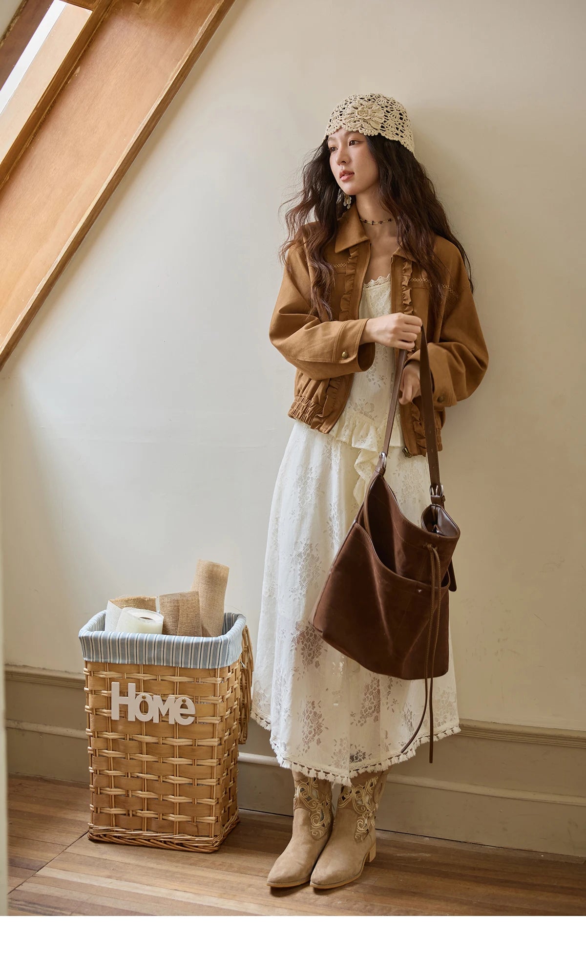 MISHOW Brown Suede Short Coat with Fungus Edge Pleating Autumn 2025 Lapel Zipper Casual Jackets Hem Elasticity Coats MXE43W0803