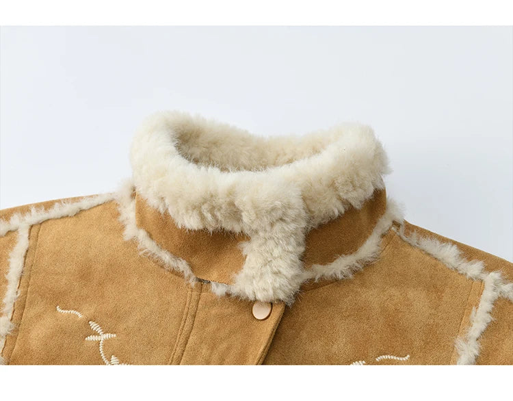 MISHOW Woman Elegant Jacktes 2025 Winter Floral Embroidered Fur Sheath Coat Retro Commute Plush Lapel Warm Short Coat MXE87W0918