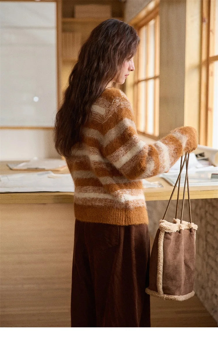 MISHOW Women's Cardigan Wool 2025 Winter Retro Striped Round Neck Long Sleeved Knitted Top Warm Comfortable Cardigan MXE87Z2723