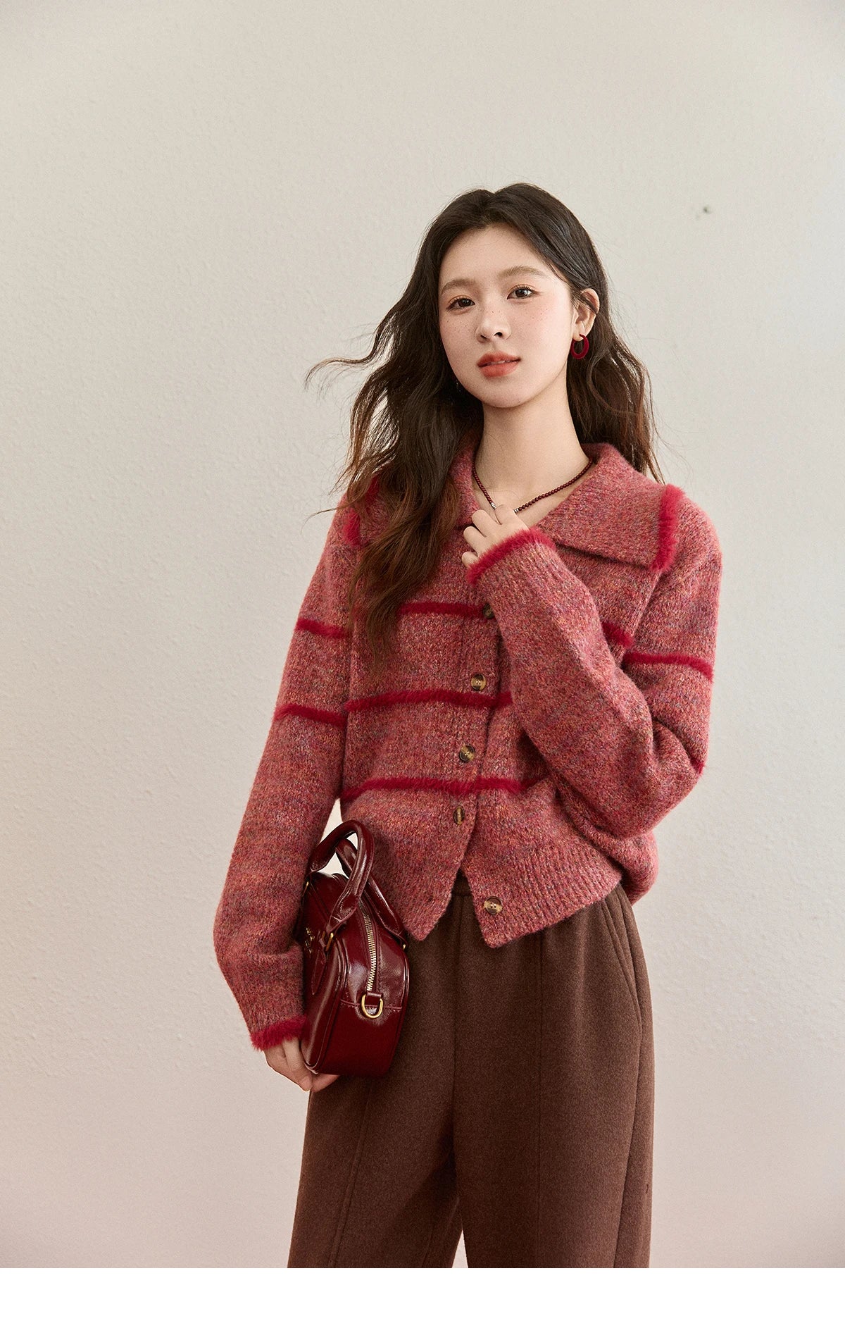 MISHOW Christmas Women's Retro Red Striped Large Lapel Knitted Cardigan 2025 Winter Color Block Fleece Patchwork Tops MXE94Z2888