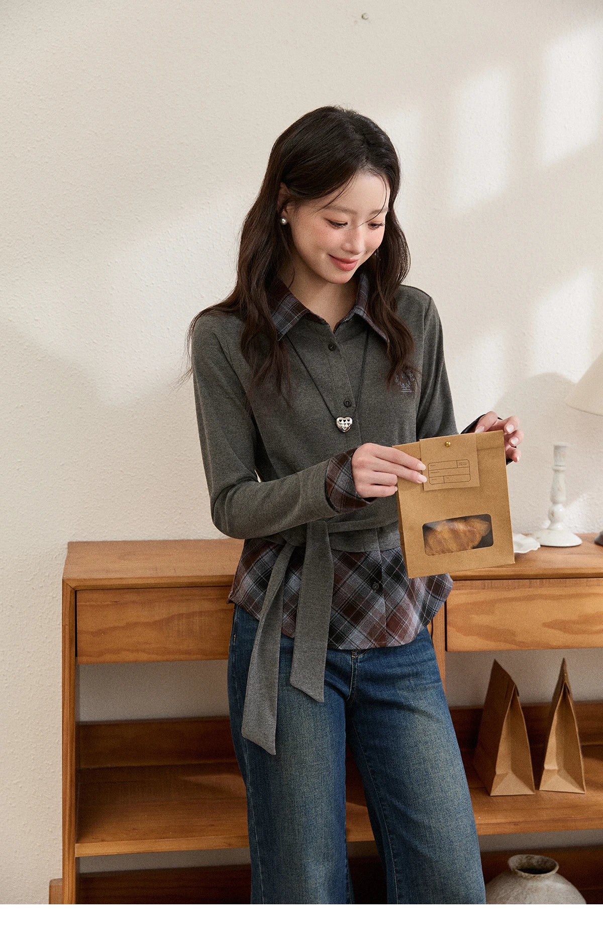 MISHOW Women's Shirt 2025 Autumn Winter Fake Two-piece Plaid Patchwork Knit Top Lapel Waist Tie Embroidery Design Top MXE89C2421