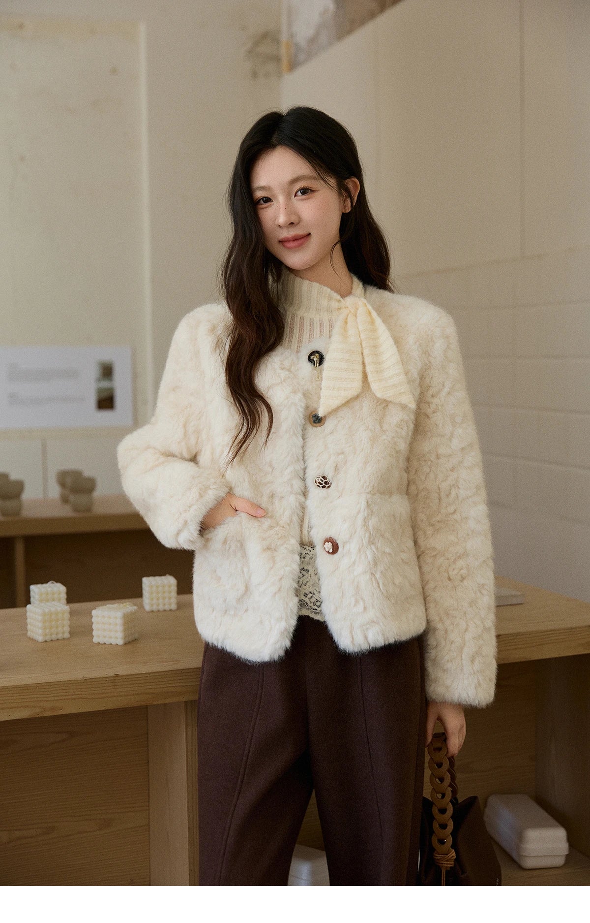 MISHOW French Lace-up Bottom Tops Women Autumn Winter 2025 Korean Vertical Stripe Knitted Top Thickened Interior Tops MXE92Z2797