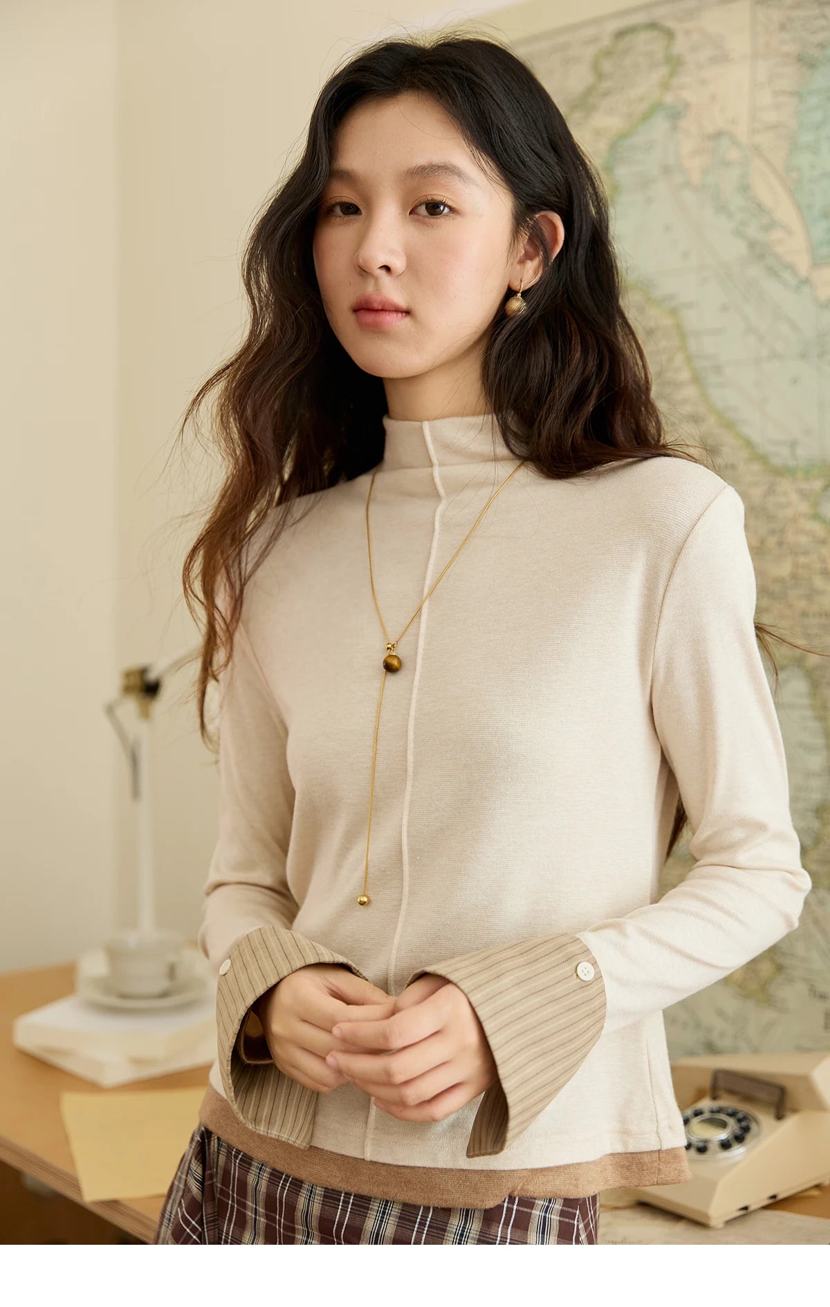 MISHOW Knitted Tops for Women 2025 Autumn New Apricot Stand Collar Long Sleeves Slim Fit with Detachable Cuffs Tops MXE49Z2532