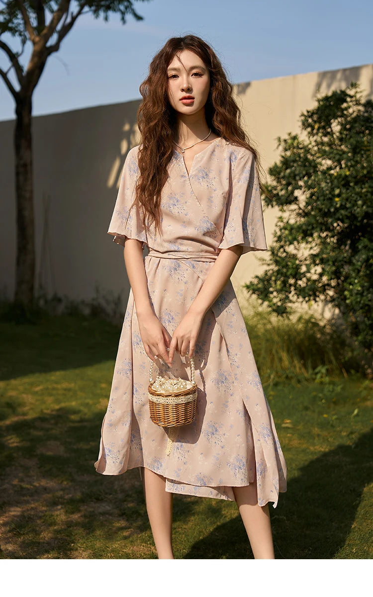 MISHOW Floral Puff Sleeve Dress for Women Summer French A-line V-Neck Lace-up Side Slit Temperament Tea Break Dresses MXC38L1413