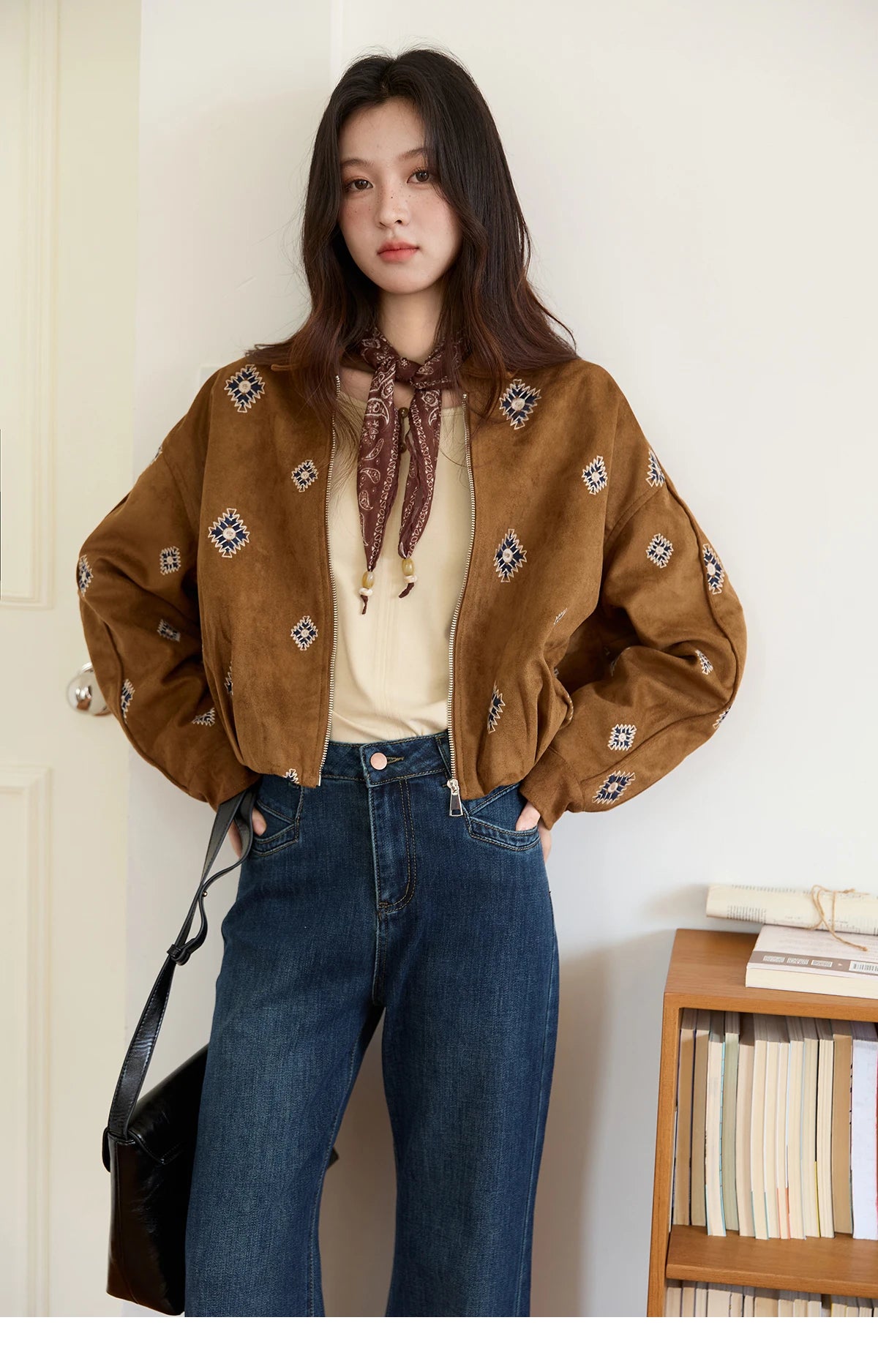 MISHOW Woman Sweaters 2025 Autumn Winter Apricot Brushed Knitted Bottoming Pullovers Pleated Design Casual Loose Top MXE48Z2517