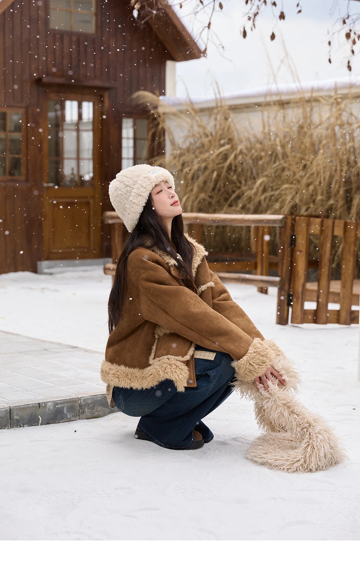 MISHOW Khaki Suede Jacket for Women 2025 Winter New Retro Stand Collar Zippered Jacket Pockets Long Sleeves Top MXE88W0886