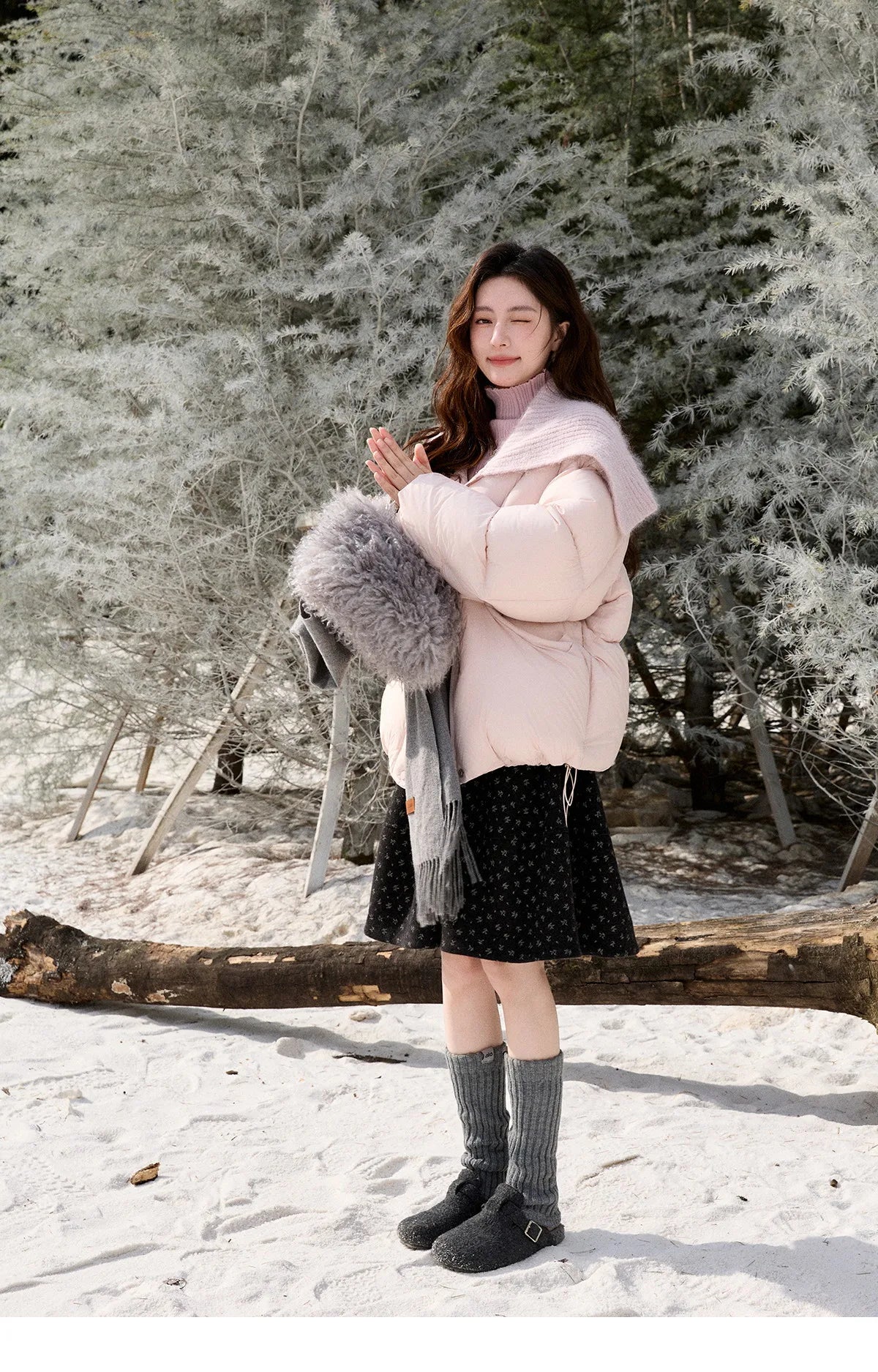 MISHOW Woolen Lapel Short Down Jacket 2025 Winter Women Thick Warm Down Jacket Pink Bread Jacket Commuting Outerwear MXE92Y0089