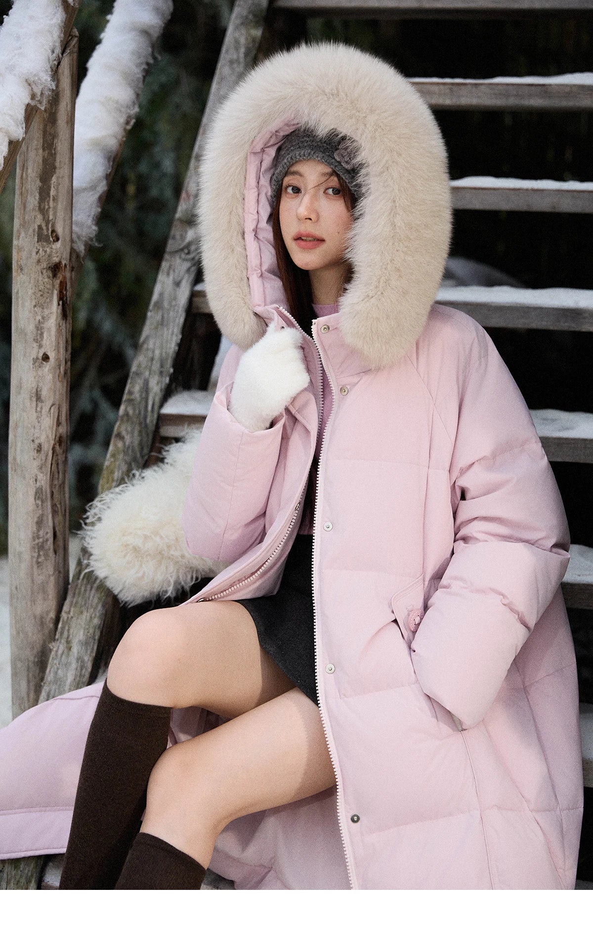 MISHOW Women's Winter Coat with Hood 2025 Fashion Solid Commute Long Down Jacket Windproof Warm Down Coat Luxury MXE51Y0079