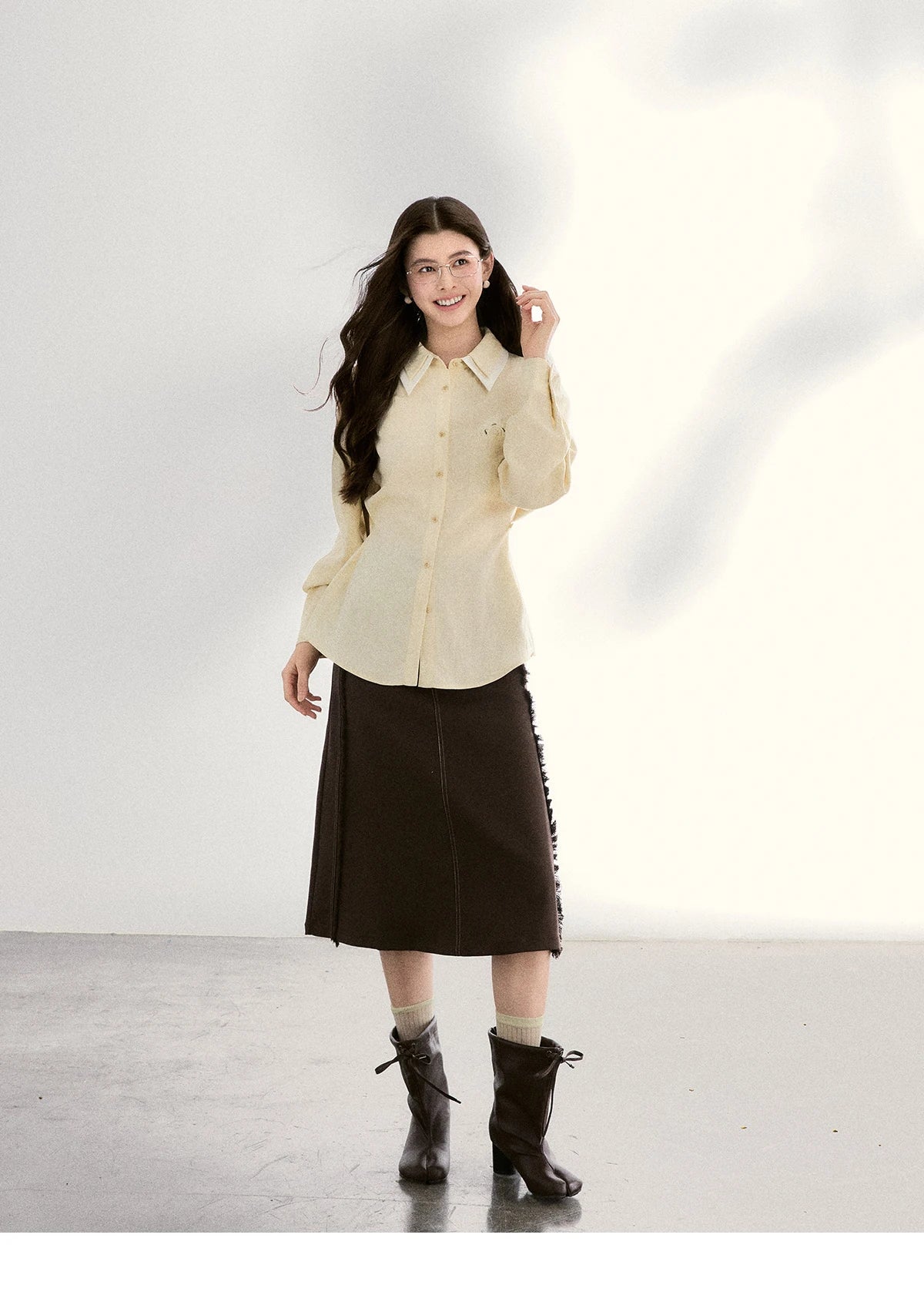 MISHOW Women's Contrast Trim Lapel Collar Shirts 2026 Spring Floral Embroidery Pocket Decor Button Waist Casual Shirt MXF13C2440