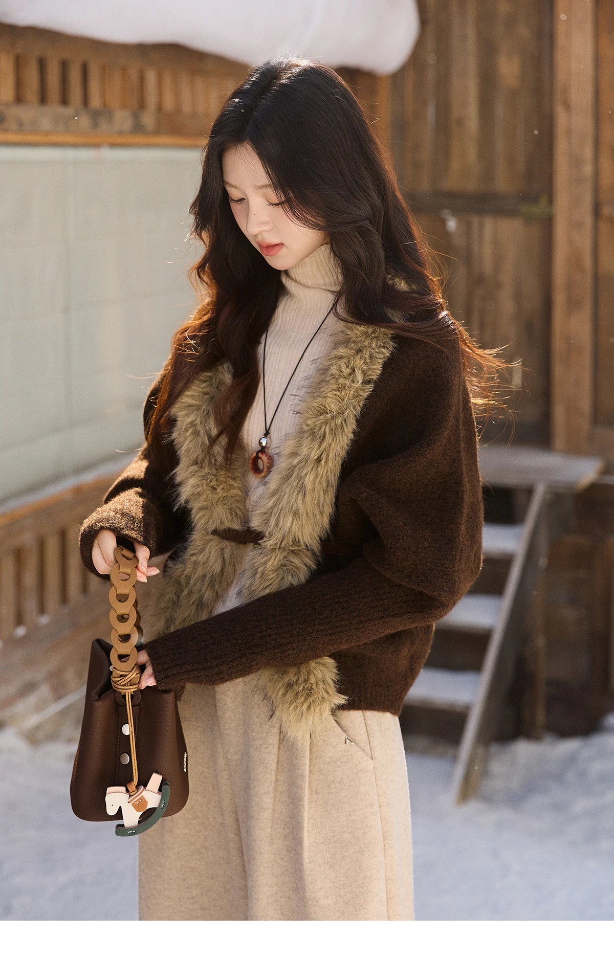 MISHOW Women's Brown Knitted Cardigan 2025 Winter Faux Fur Collar Batwing Sleeve Tops Warm Loose Outerwear Beltless MXE94Z2954