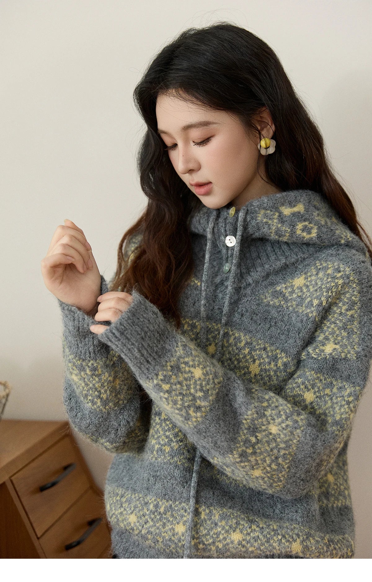 MISHOW Women's Fair Isle Knitted Sweater 2025 Winter V-neck Wool Blend Casual Tops Removable Hood Warm Loose Sweaters MXE94Z2979