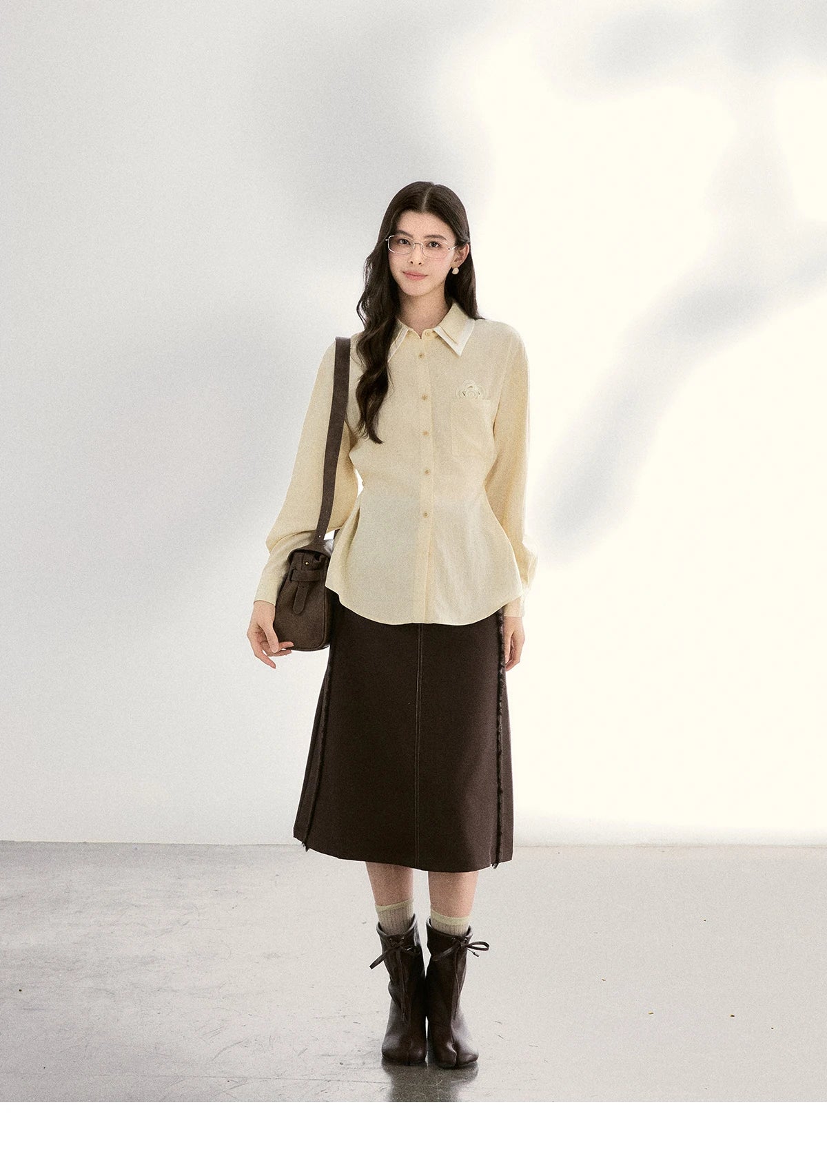 MISHOW Women's Contrast Trim Lapel Collar Shirts 2026 Spring Floral Embroidery Pocket Decor Button Waist Casual Shirt MXF13C2440