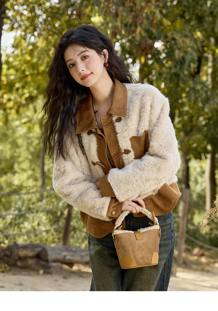 MISHOW Lamb Wool Short Jacket Women Ox Horn Button 2024 Fall Winter New Fashion Warm Loose Splicing Suede Top MXD36W0504