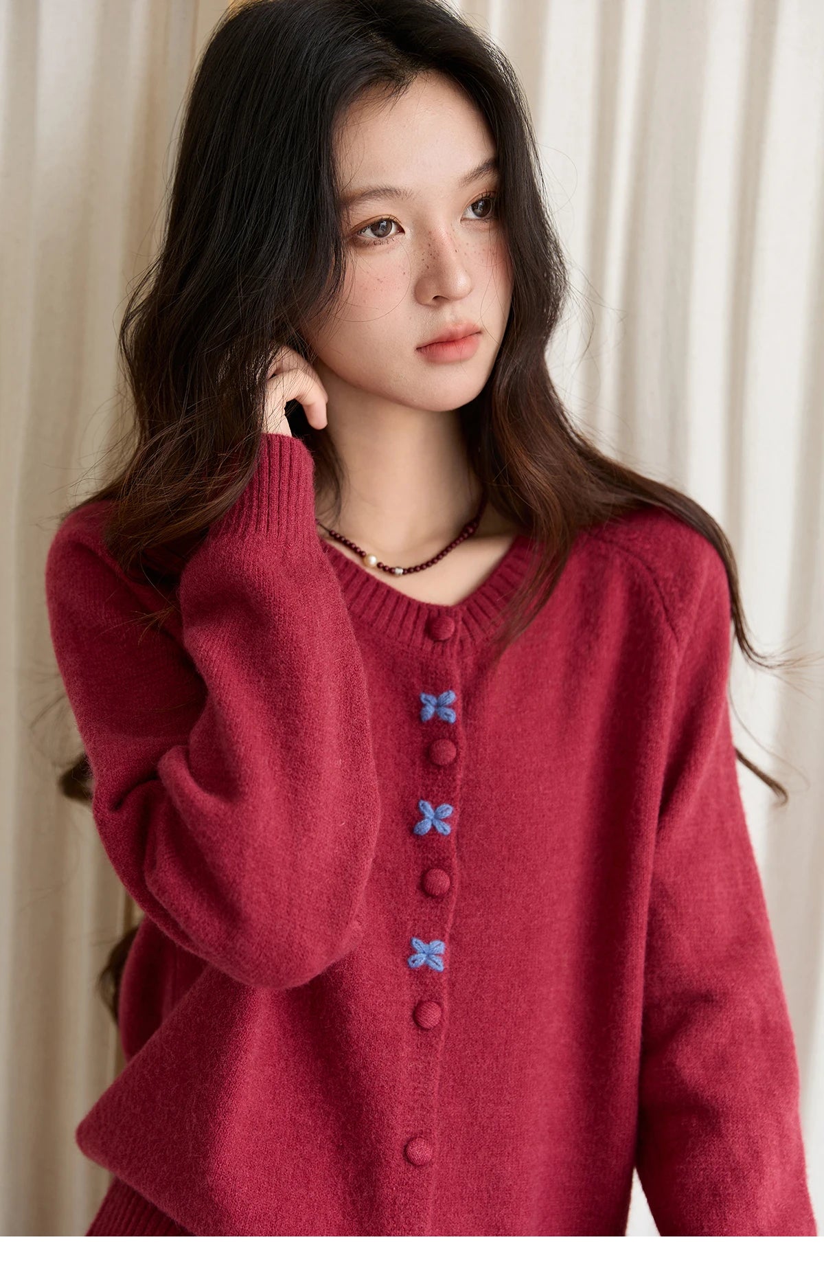 MISHOW Red Knitted Cardigan for Women 2025 Autumn Round Neck Single Breasted Buckle Embroidered Casual Cardigans Lady MXE47Z2621