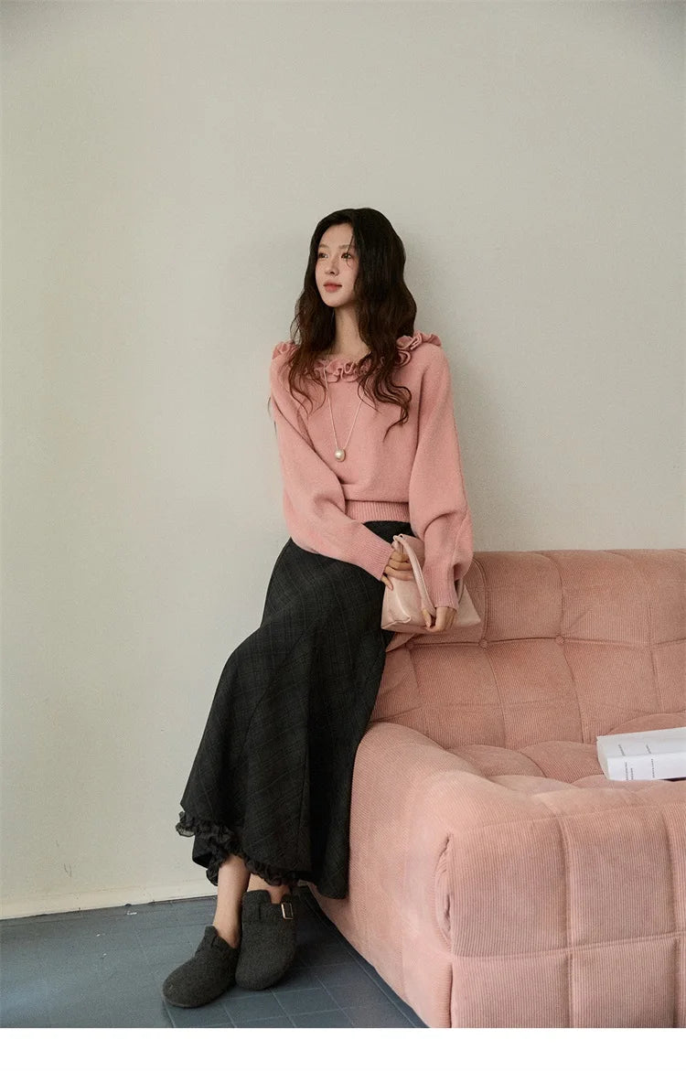 MISHOW Pullovers Women 2025 French Style Orange Lotus Edge Crew Neck Lantern Sleeves Top Slim Luxury Women's Sweaters MXE86Z2726