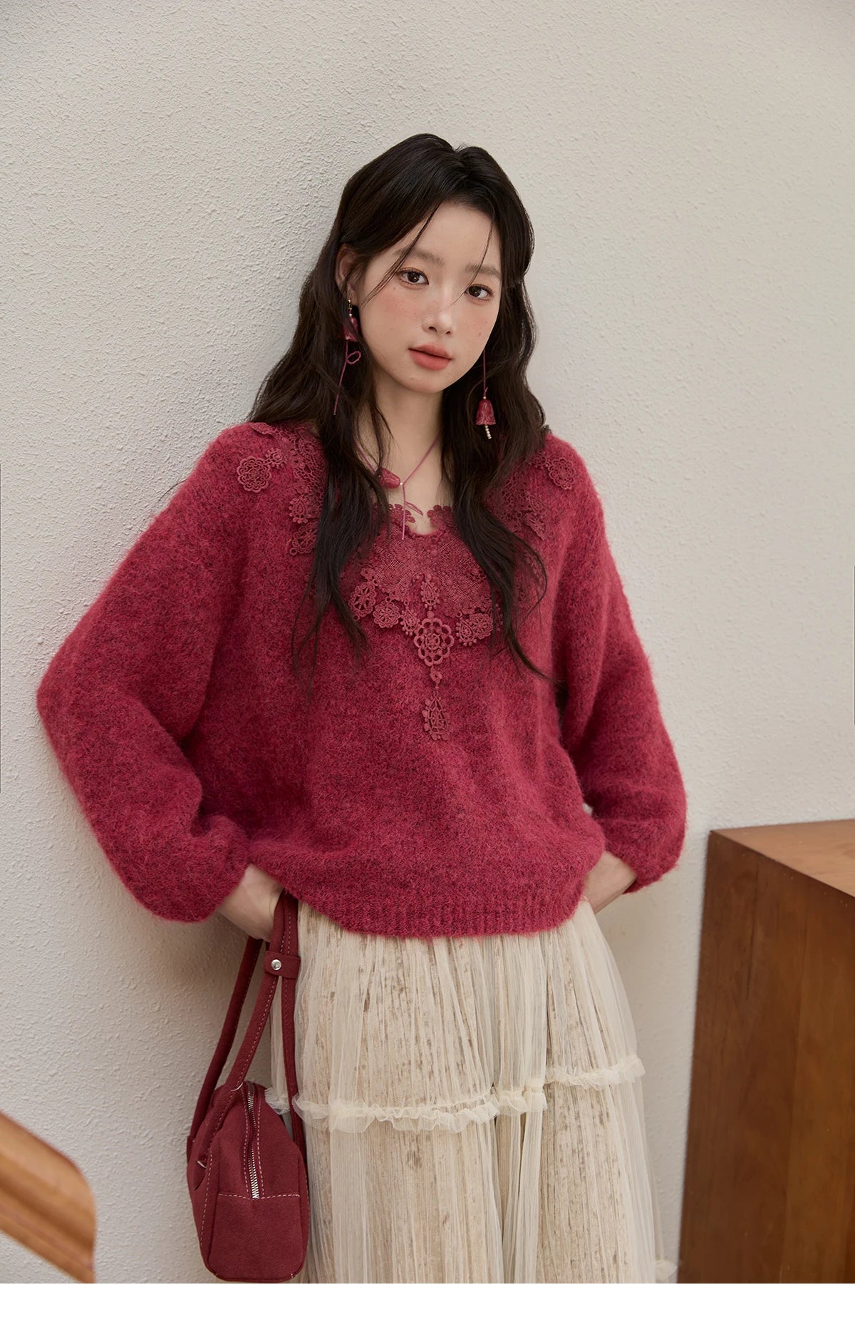 MISHOW Pink Lace Wool Sweater for Woman 2025 Winter Sweet Style V-neck Pullover Casual Loose Lantern Sleeve Sweater MXE51Z2632
