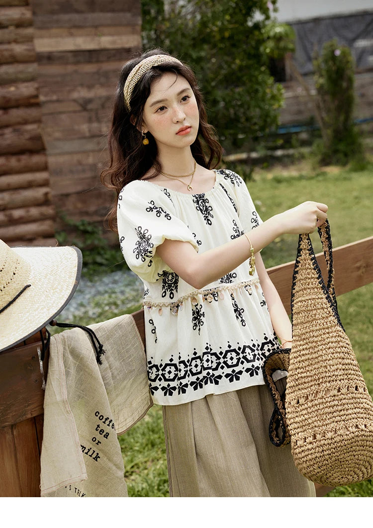 MISHOW Bohemian Print Shirts Women Summer Short Puff Sleeve Square Sleeve Loose Shell Ribbon Stitching Blouses Lady MXE35X1817