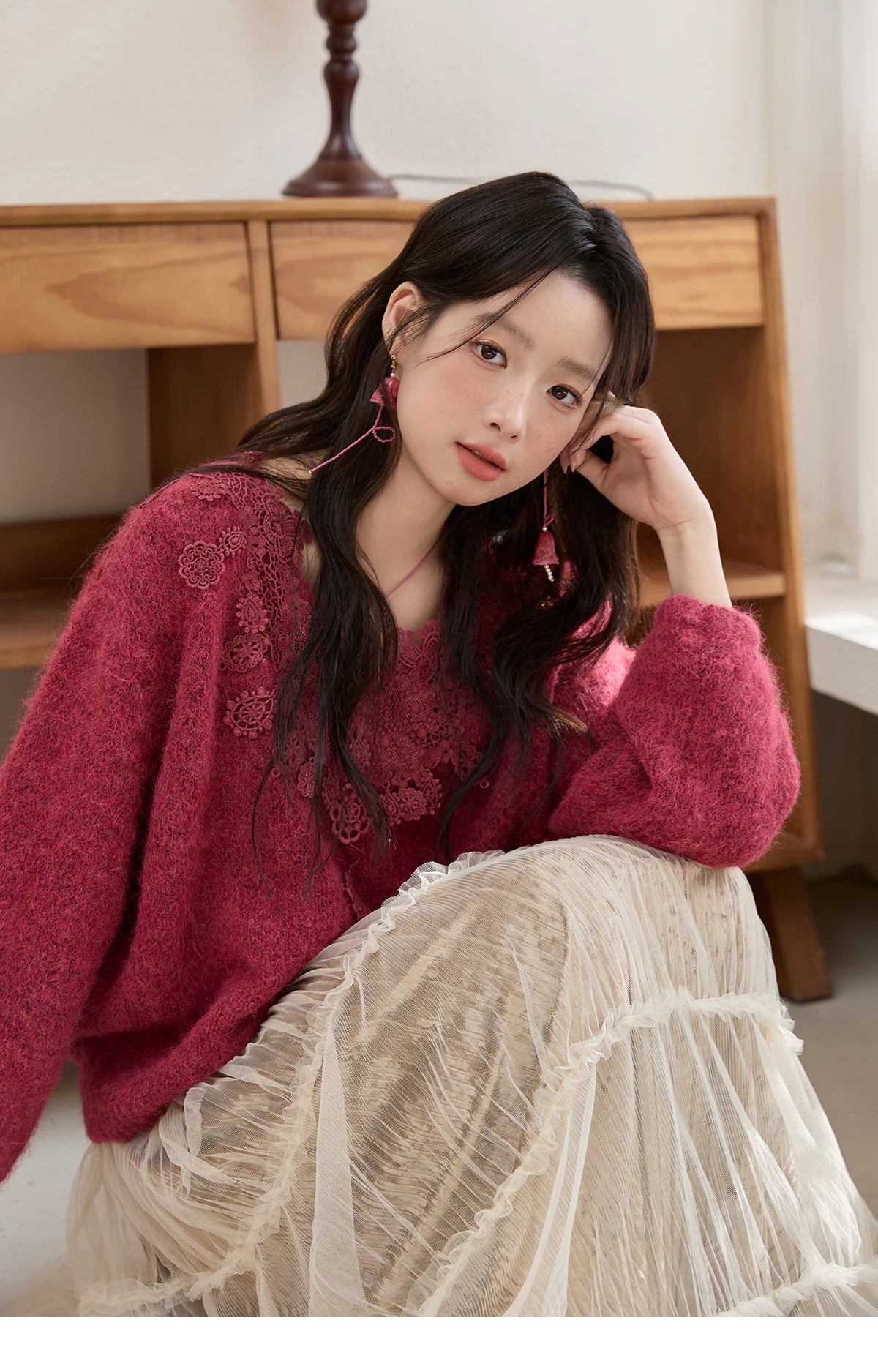 MISHOW Pink Lace Wool Sweater for Woman 2025 Winter Sweet Style V-neck Pullover Casual Loose Lantern Sleeve Sweater MXE51Z2632