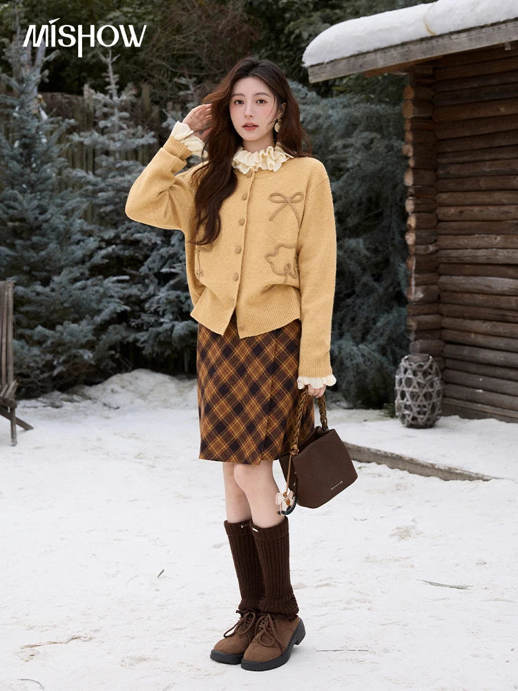 MISHOW Retro Plaid Brushed Skirt for Women Winter 2025 High Waist Slim Thick Skirt Side Invisible Zipper Warm Skirts MXE91B2457