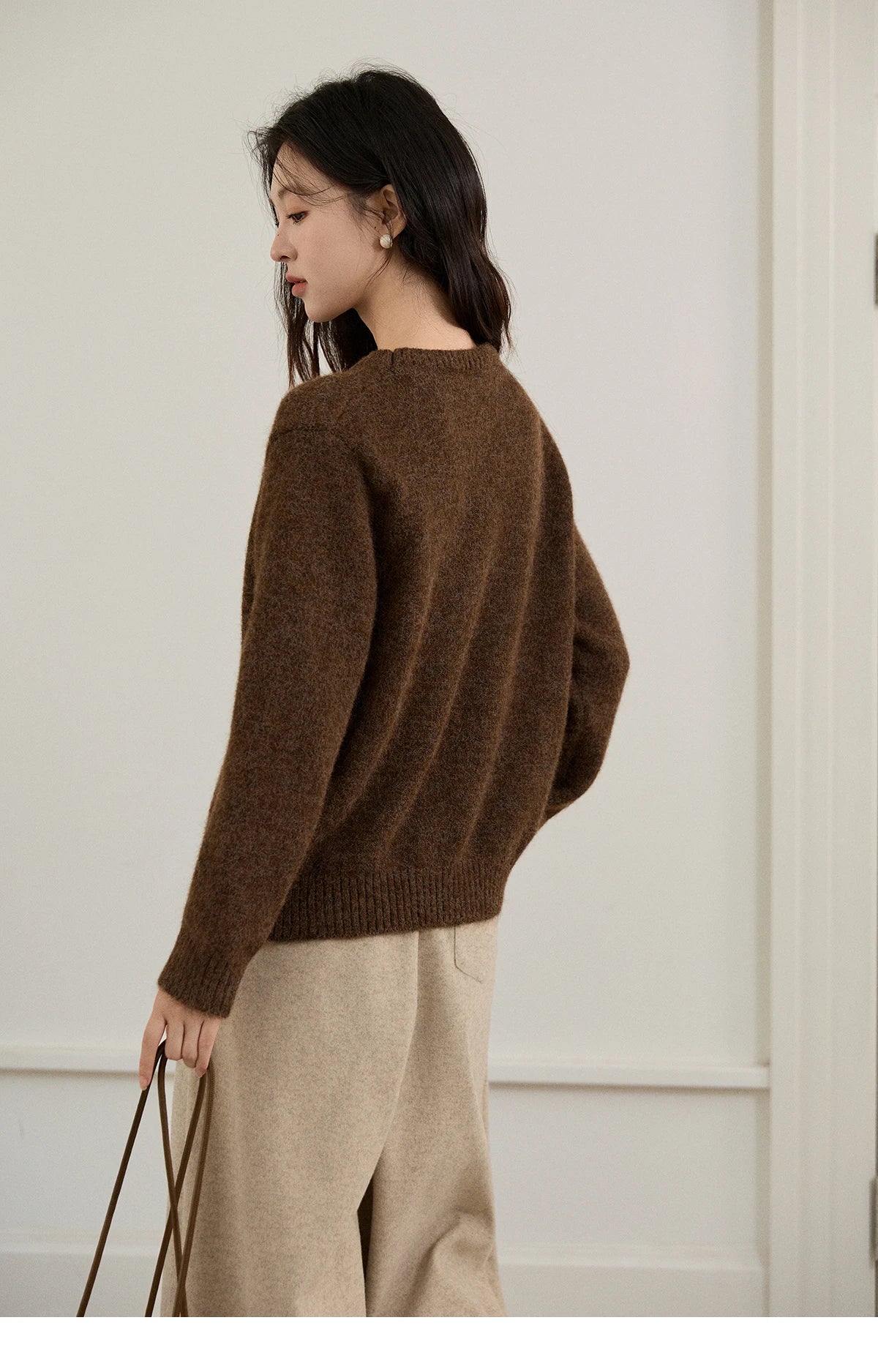 MISHOW Women's Brown Knitted Sweater 2025 Autumn Winter Cat Pattern Jacquard Crew Neck Sweaters Loose Pullover Tops MXE94Z2991